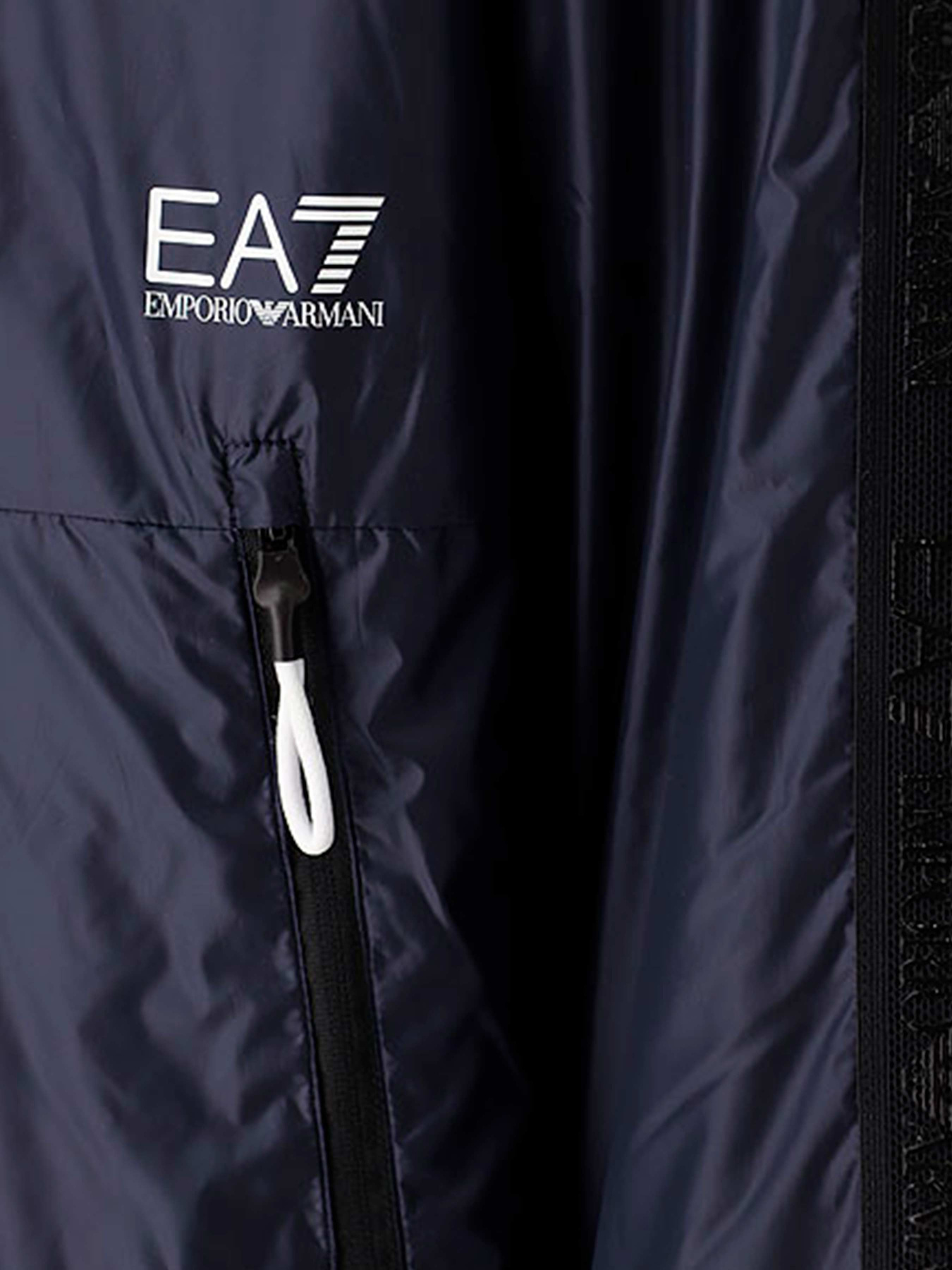 Куртки и дубленки EA7 модель 3DPB16-PN5ZZ-0554 Фото