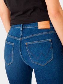 Джинсы Wrangler модель W28KZM23Z_30 Фото