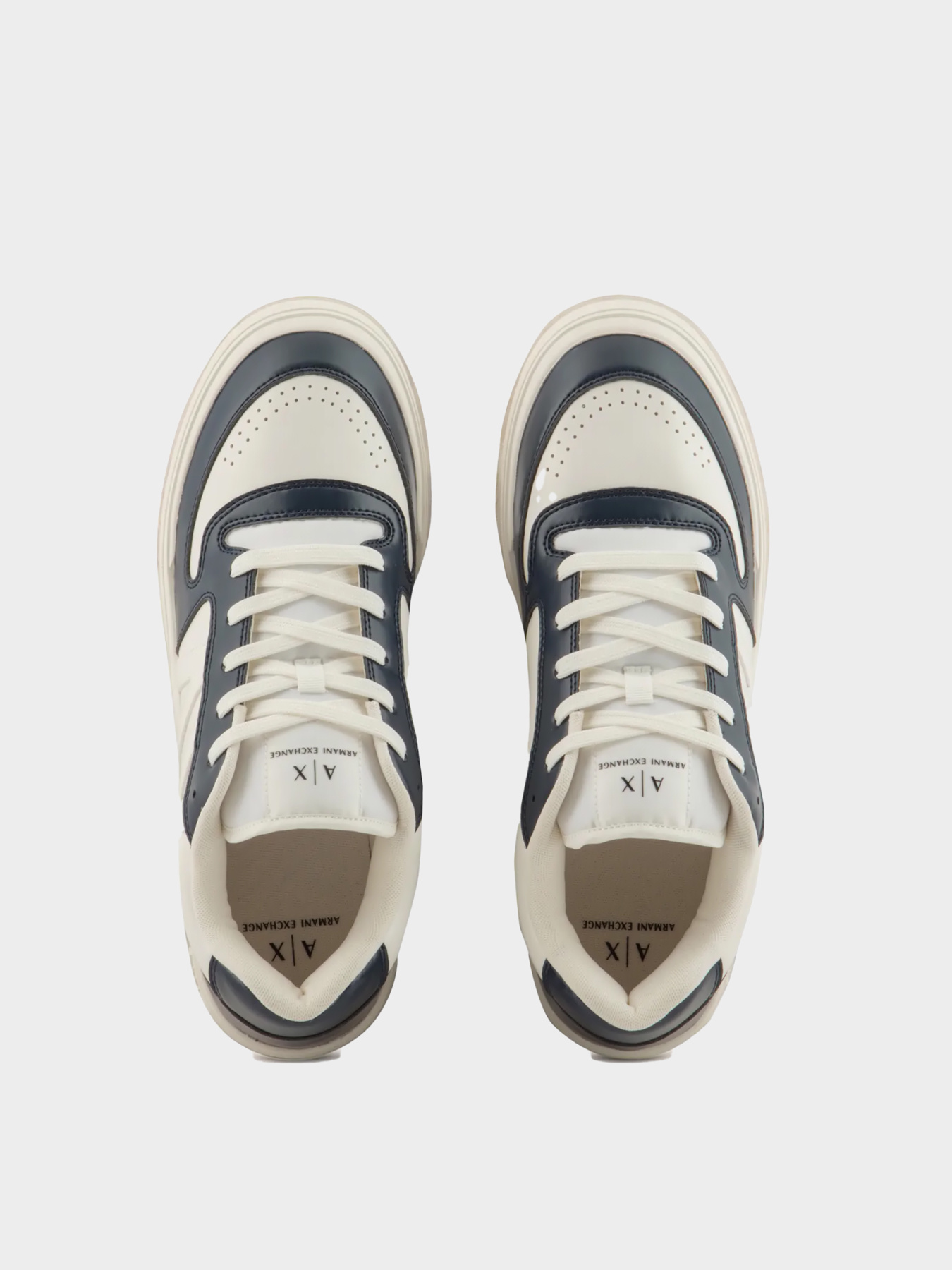 Кроссовки Armani Exchange модель XUX179-XV765-K568 Фото