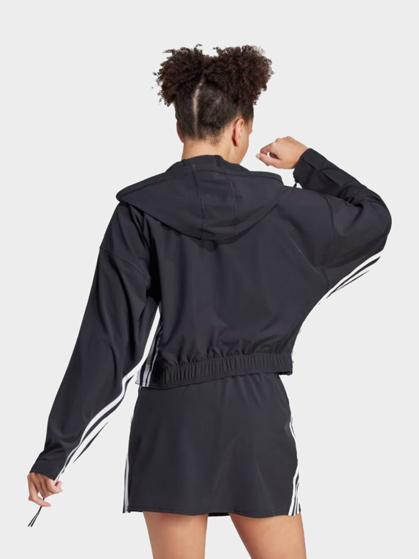 Куртки и дубленки Adidas модель IN1829 Фото