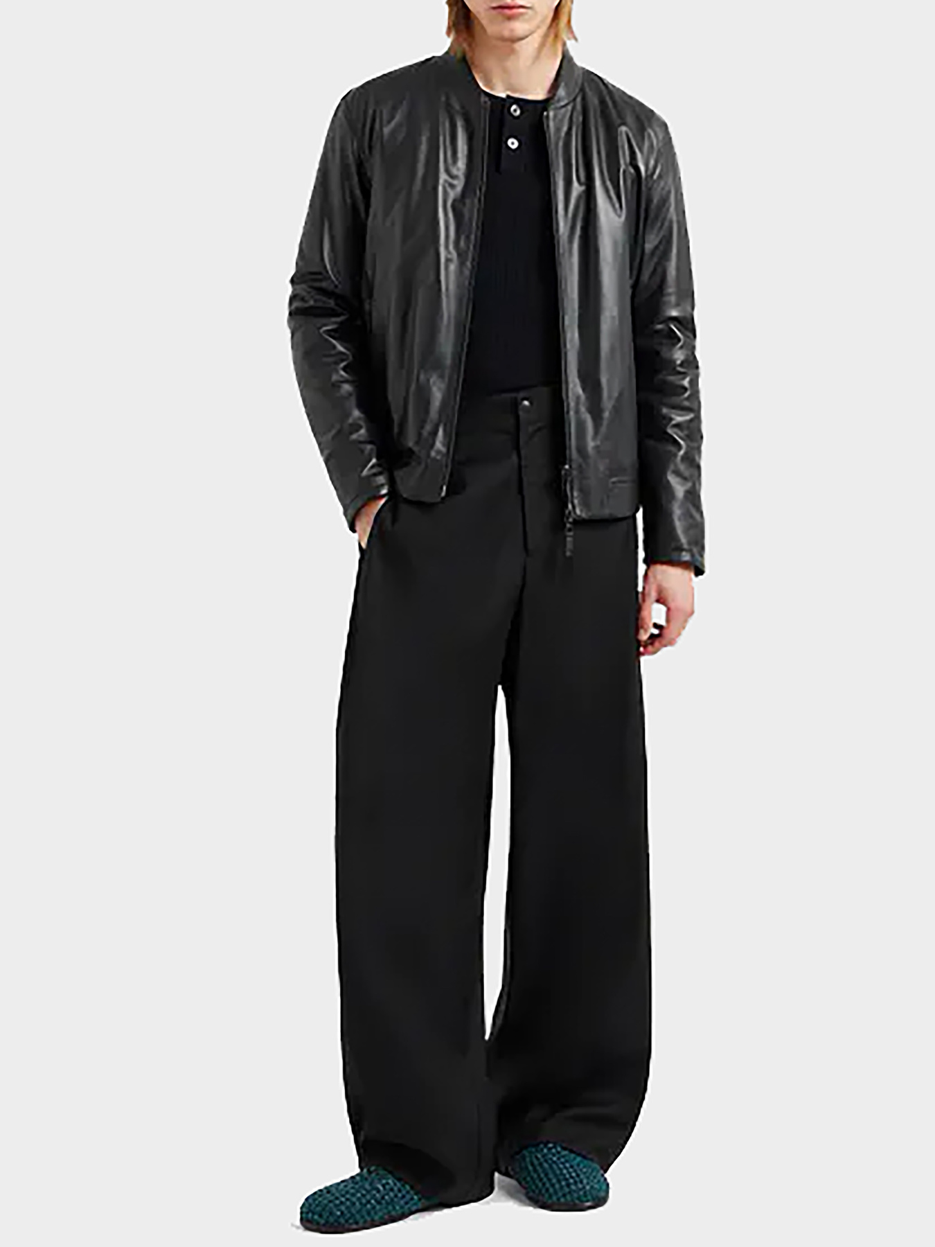 Куртки и дубленки Emporio Armani модель E31R80-F1P80-999 Куртки и дубленки Emporio Armani модель E31R80-F1P80-999 Фото