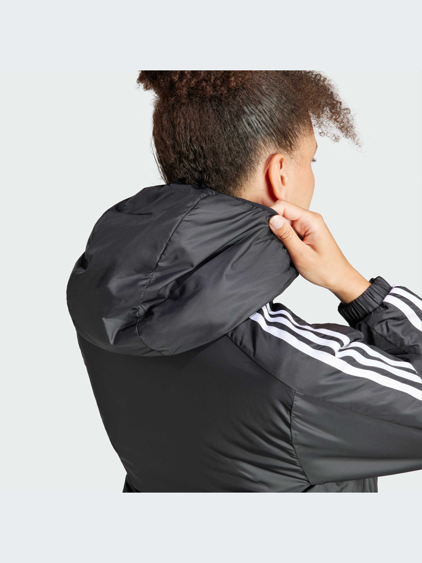 Куртки и дубленки Adidas модель IN3288-KZ Фото