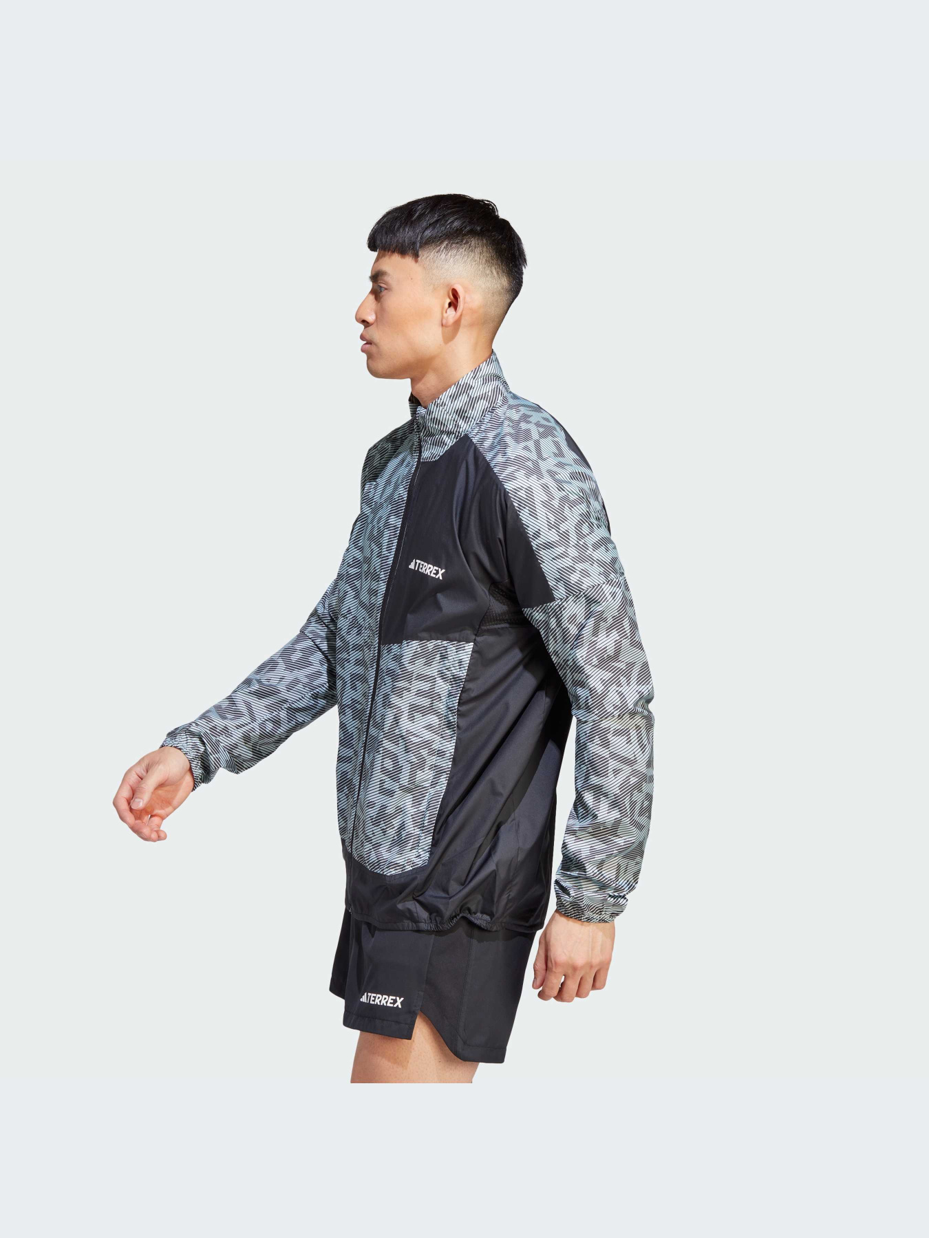 Куртки и дубленки Adidas модель IA1795-KZ Фото
