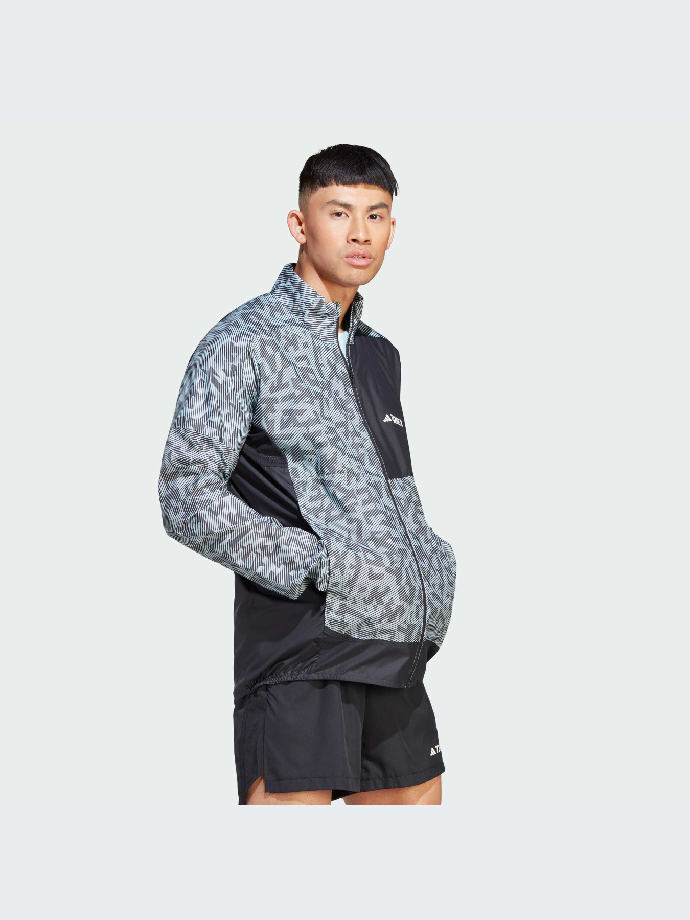 Куртки и дубленки Adidas модель IA1795-KZ Фото
