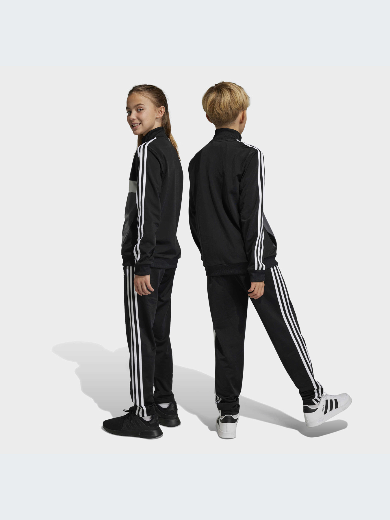 Костюмы Adidas модель HR6406-KZ Фото