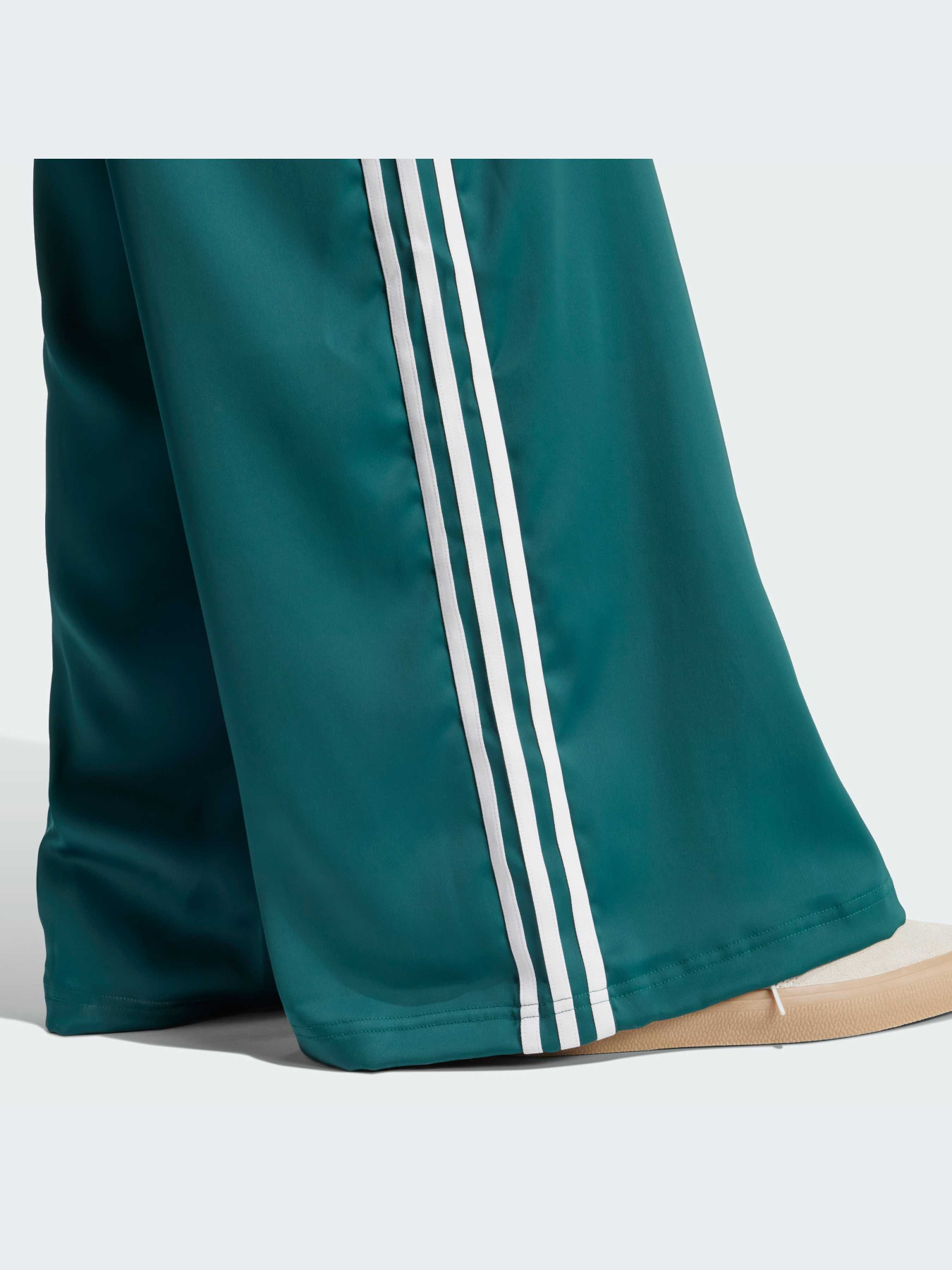 Брюки Adidas Adicolor модель IP2960-KZ Фото