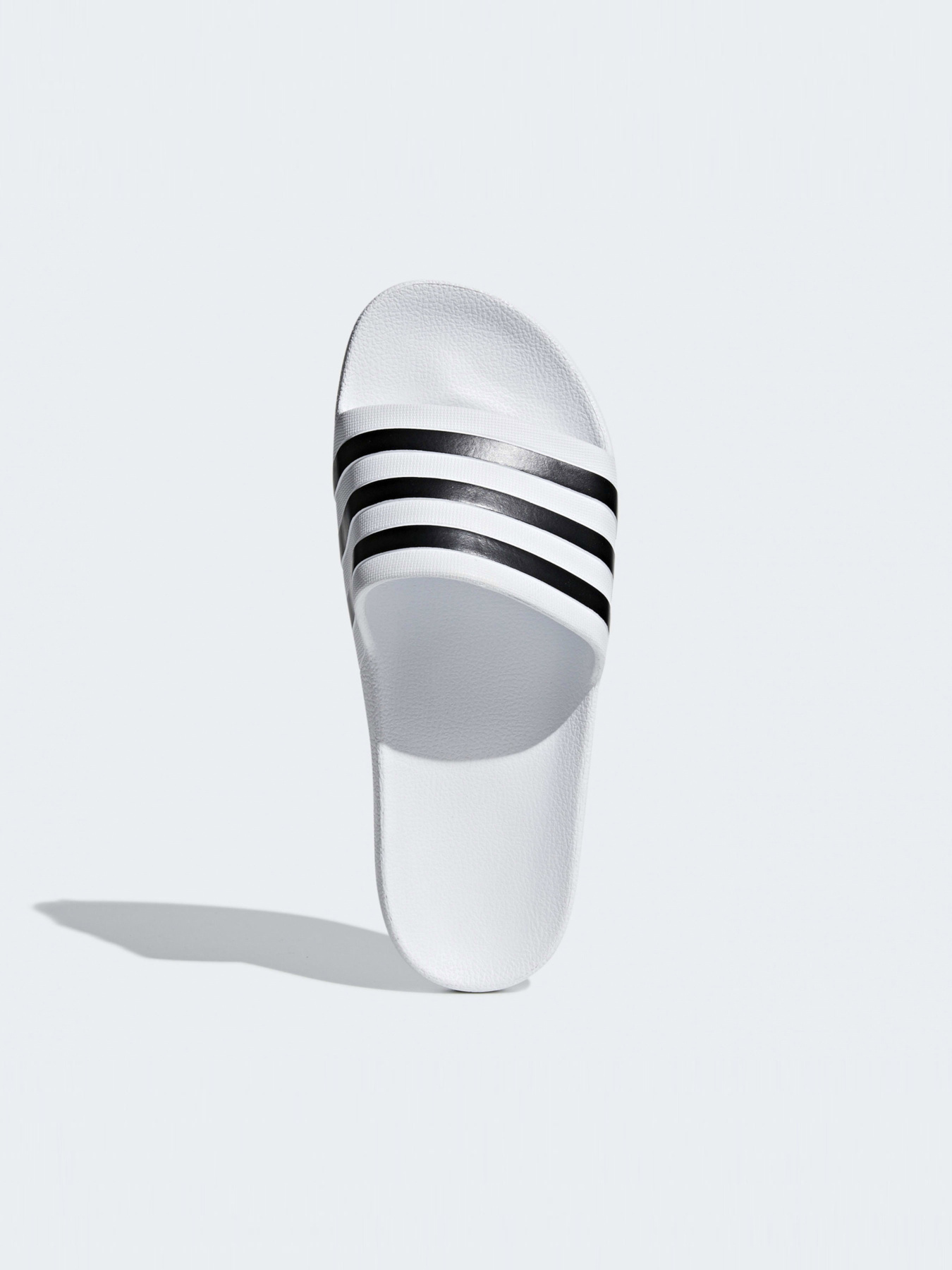 Шлёпанцы Adidas модель F35539 Шлёпанцы Adidas модель F35539 Фото