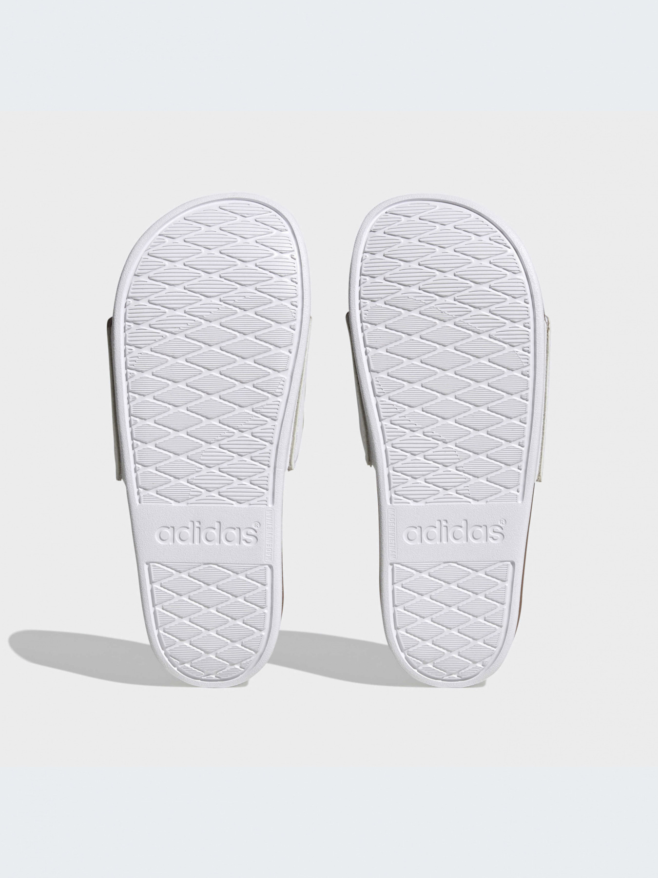 Шлёпанцы Adidas модель H03618 Фото