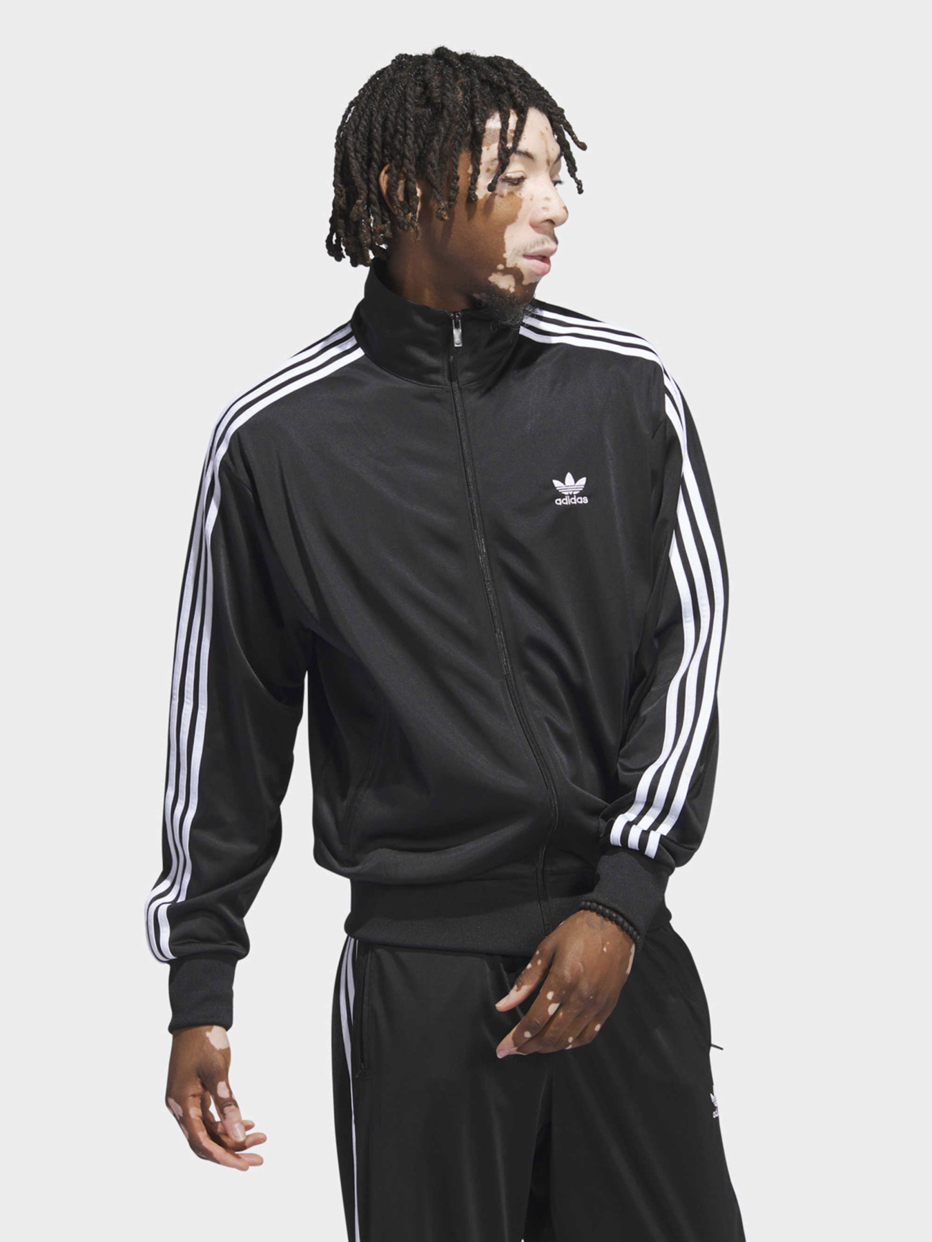 Худи и свитшоты Adidas модель IJ7058 Фото