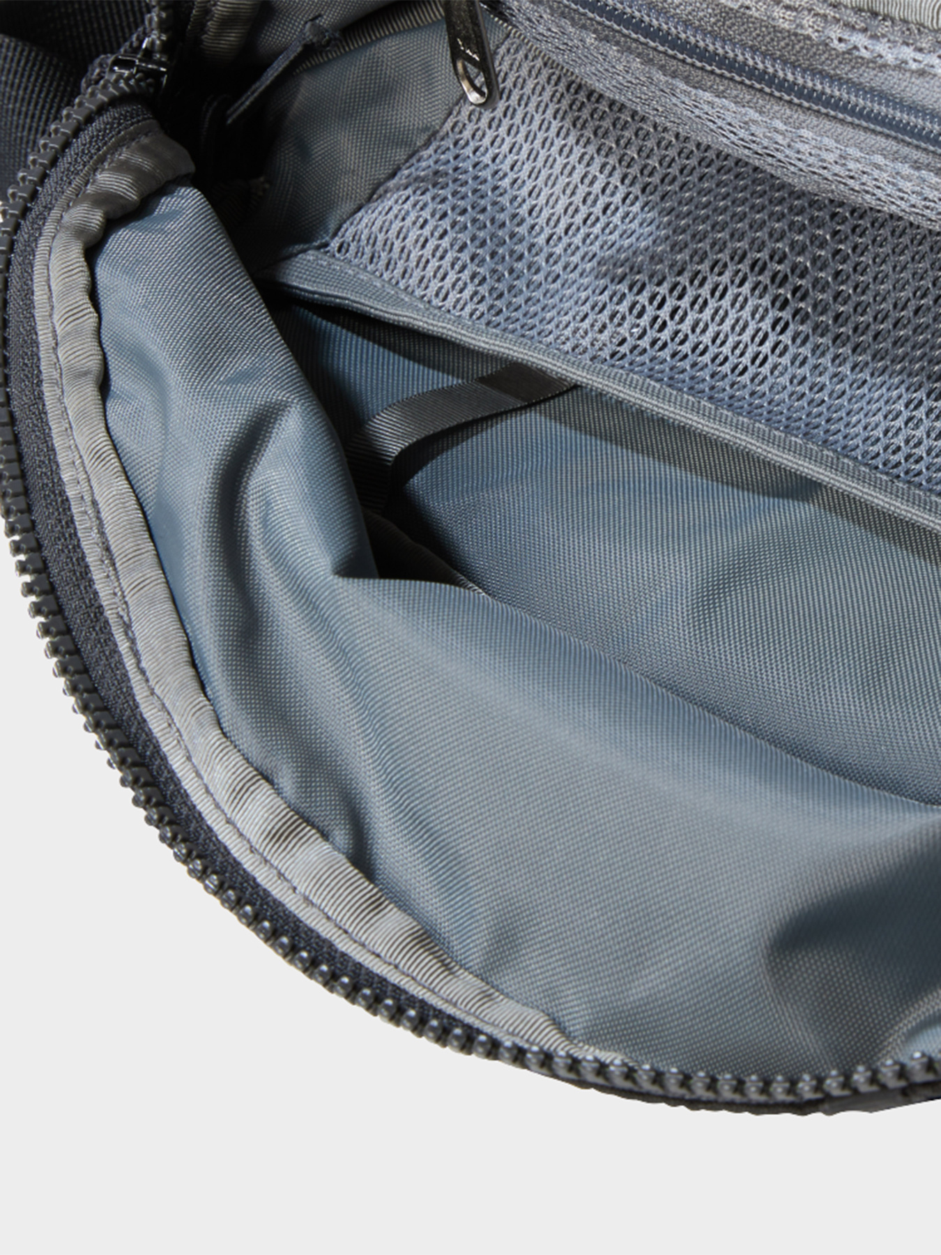 Сумки The North Face модель NF0A81EOMN81 Фото
