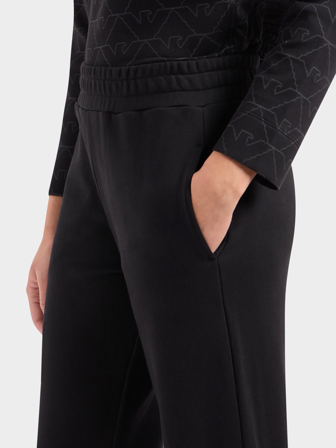 Брюки Emporio Armani модель 3D2P7B-2J49Z-0999 Фото