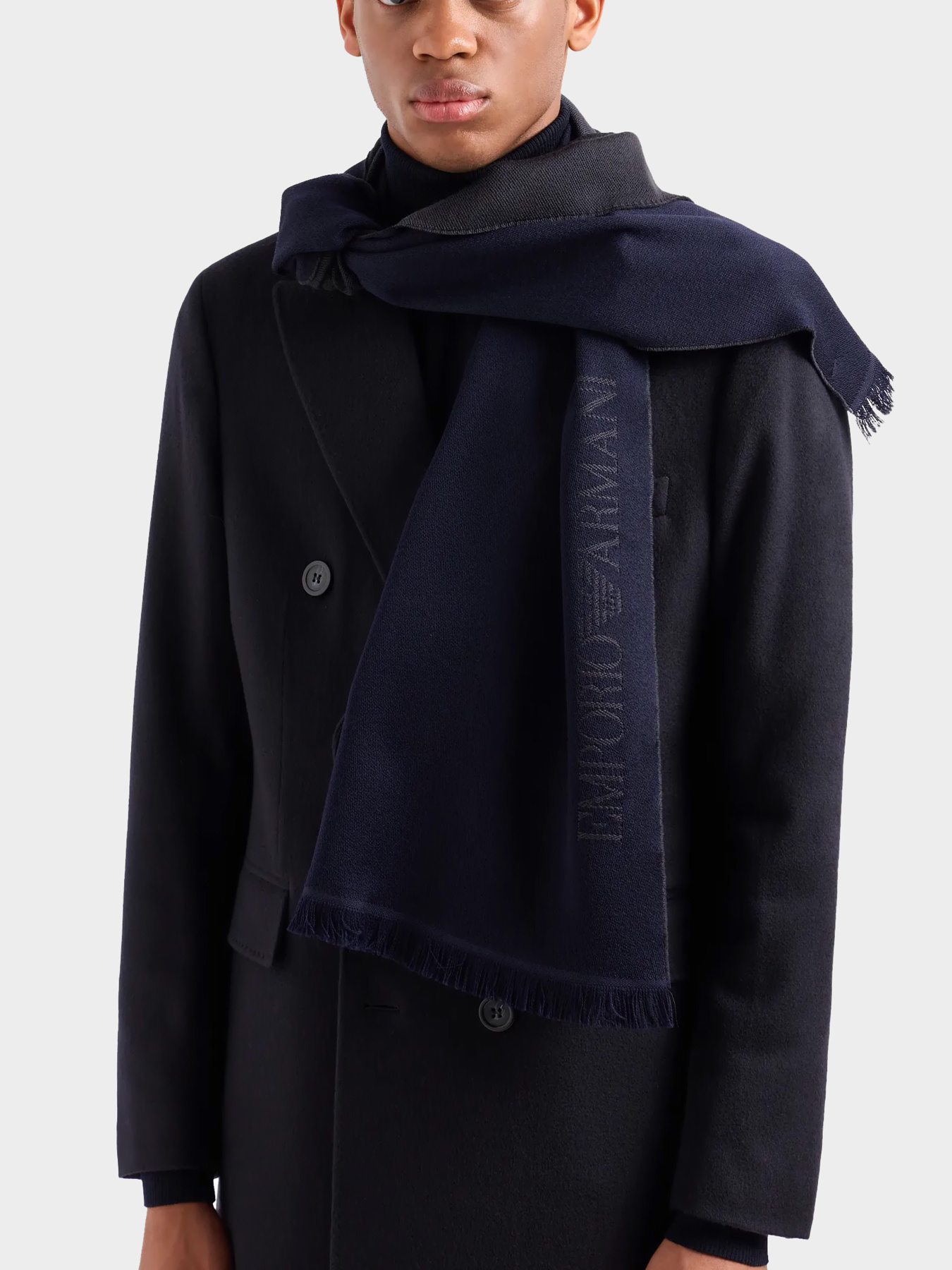 Шарфы и платки Emporio Armani модель 625007-CC307-01235 Фото
