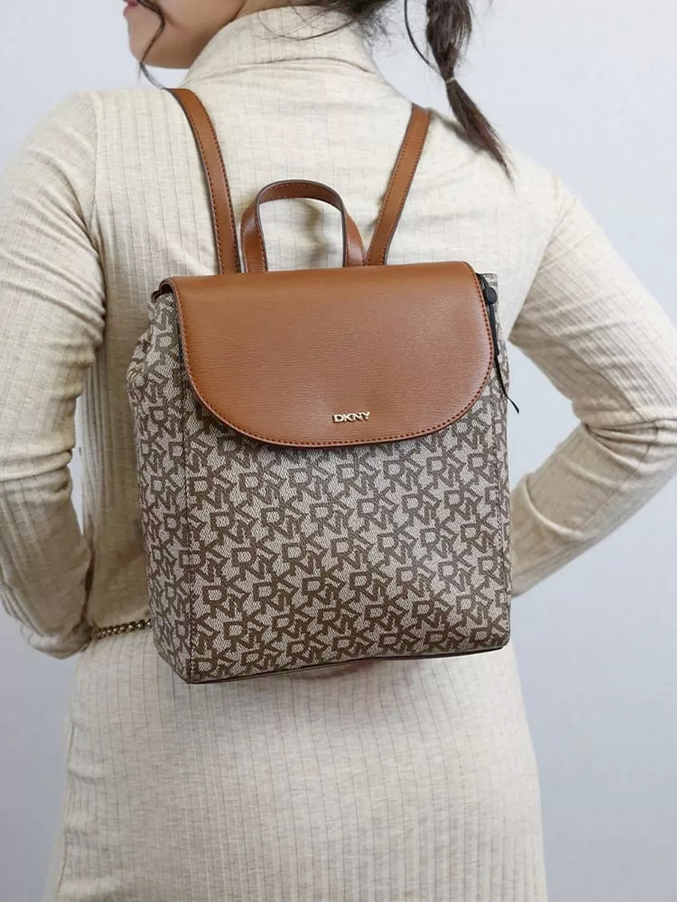 Рюкзаки DKNY модель R21KJR76-NHJ-SS23 Фото