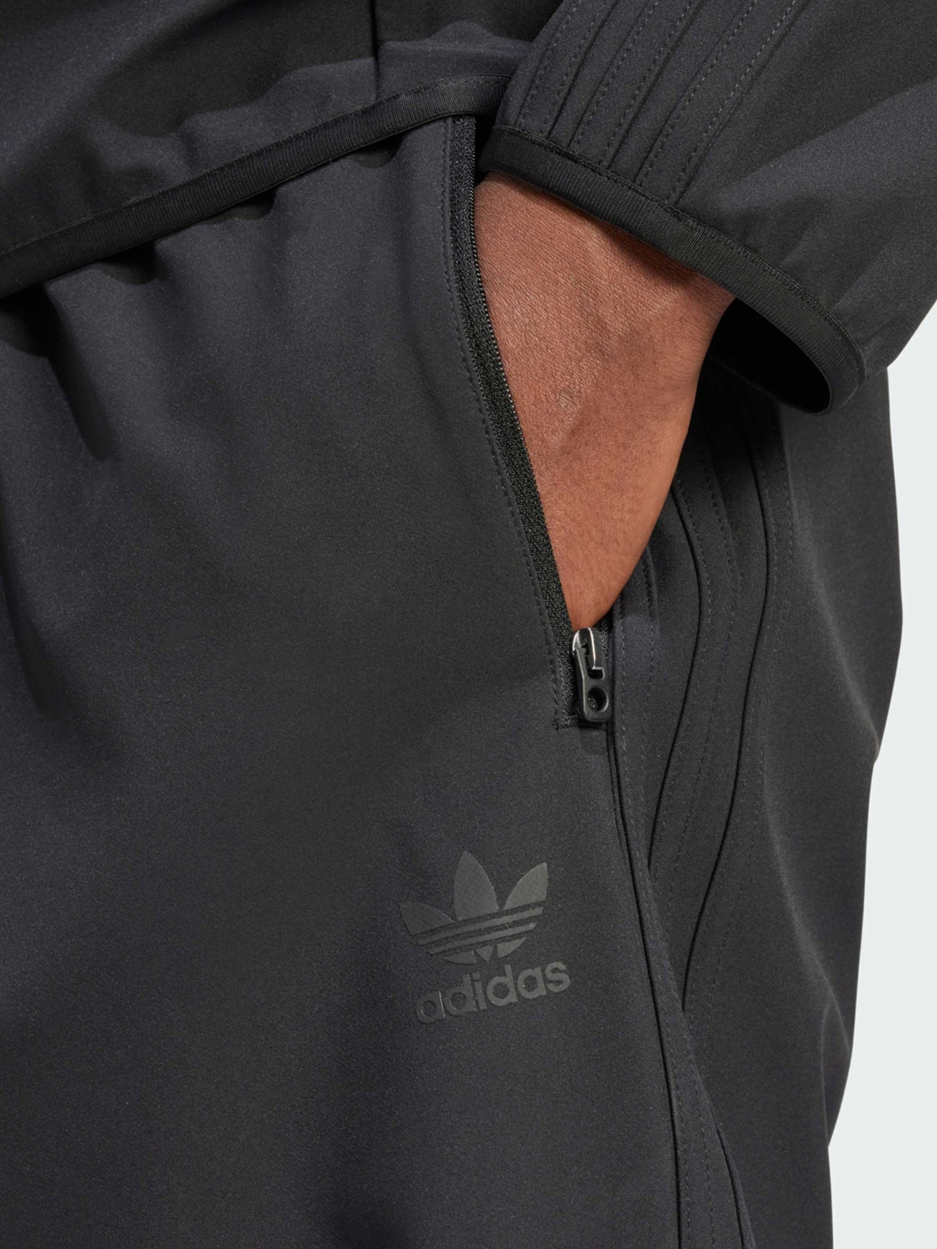 Брюки Adidas модель IM9880 Брюки Adidas модель IM9880 Фото