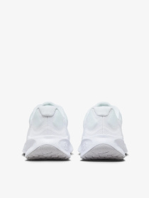 Кроссовки NIKE модель FB2208-100 Фото