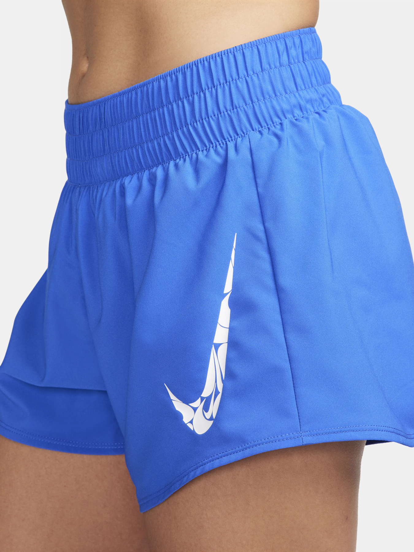 Шорты NIKE модель FN2601-405 Фото