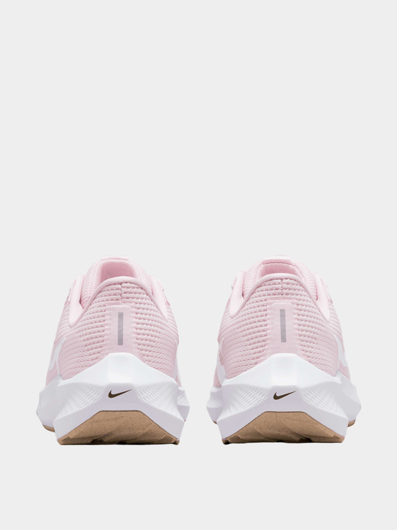 Кроссовки NIKE модель DV3854-600 Фото