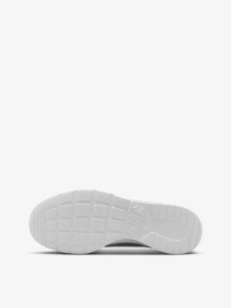 Кроссовки NIKE модель DJ6257-106 Фото