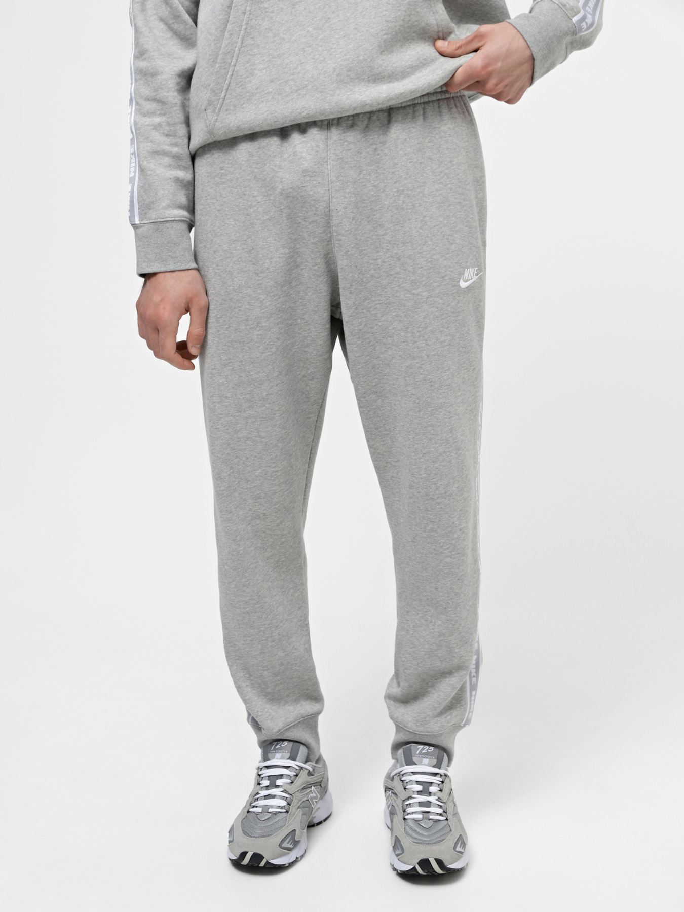 Костюмы NIKE модель FB7296-063 Фото