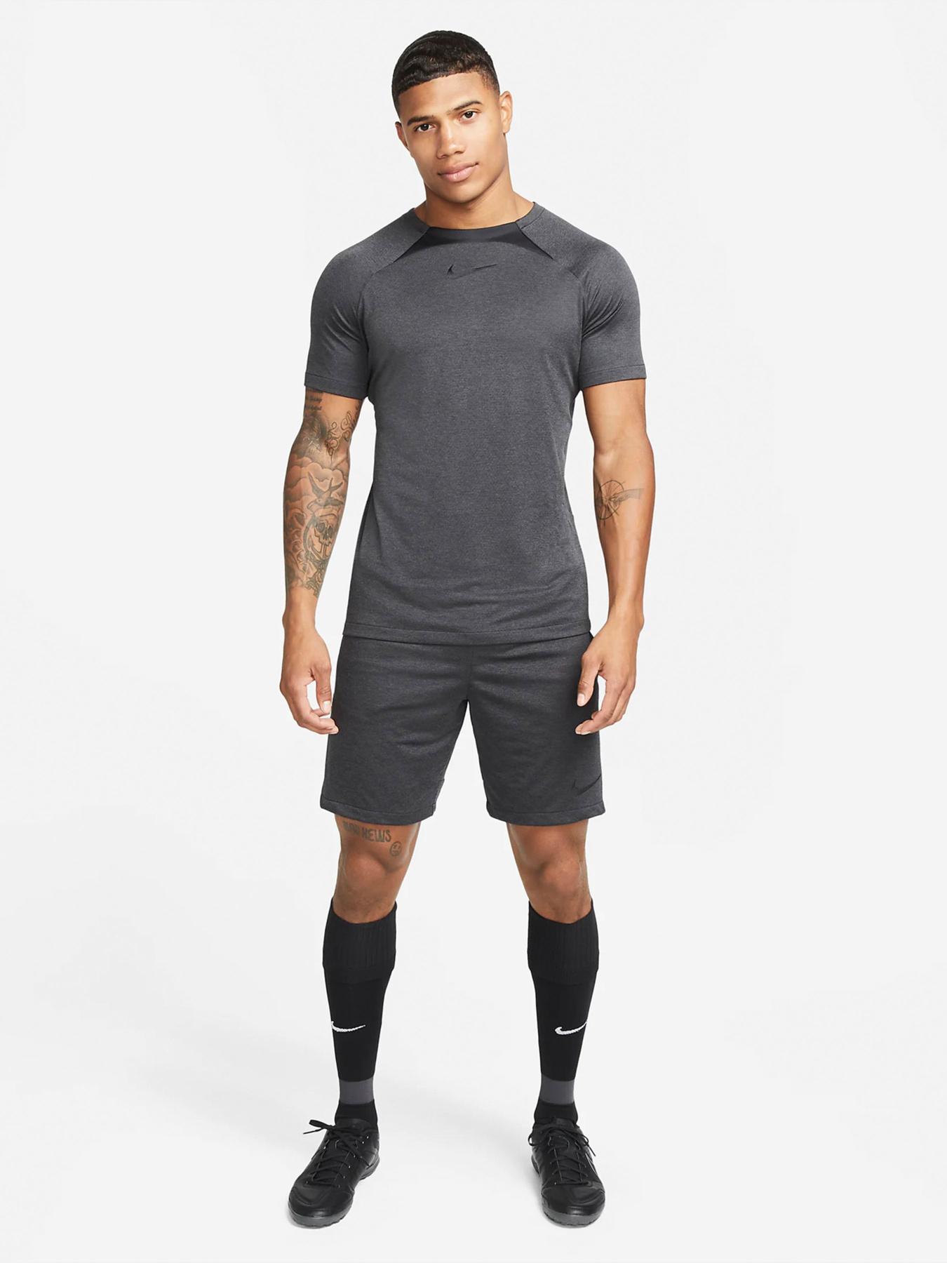 Шорты NIKE модель FB6338-010 Фото
