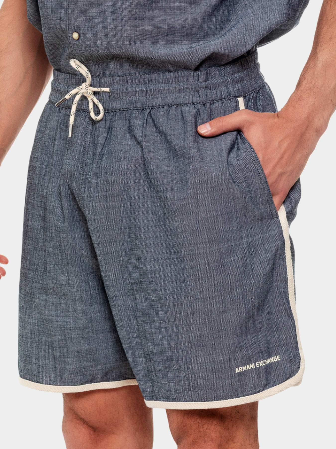 Шорты Armani Exchange модель 3DZSD2-Z1WCZ-25FN Фото