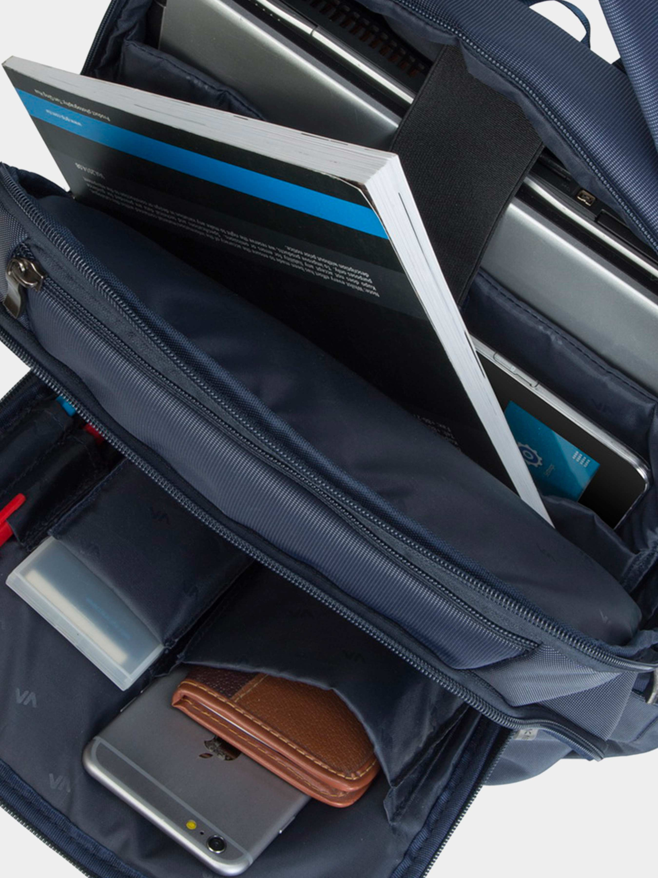 Рюкзаки THULE Central модель 8262blue Рюкзаки THULE Central модель 8262blue Фото