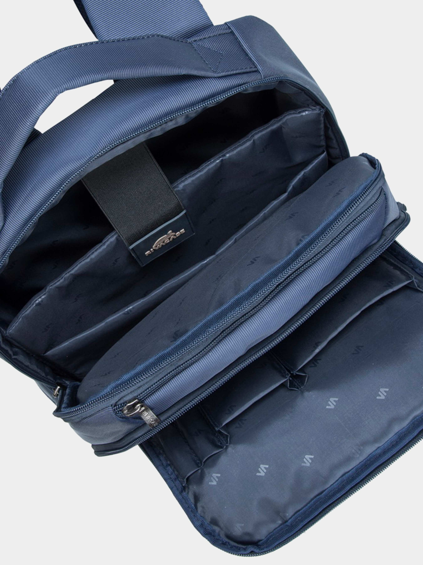 Рюкзаки THULE Central модель 8262blue Рюкзаки THULE Central модель 8262blue Фото