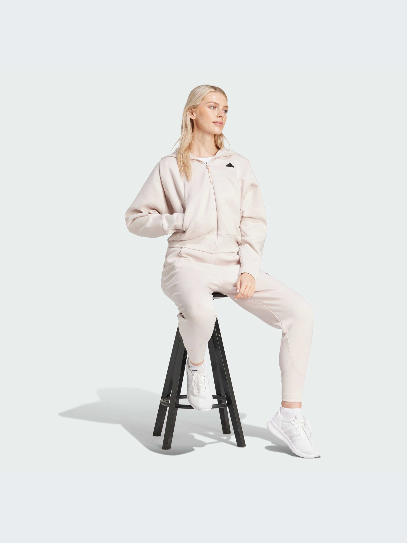 Брюки Adidas ZNE модель IS3937-KZ Фото