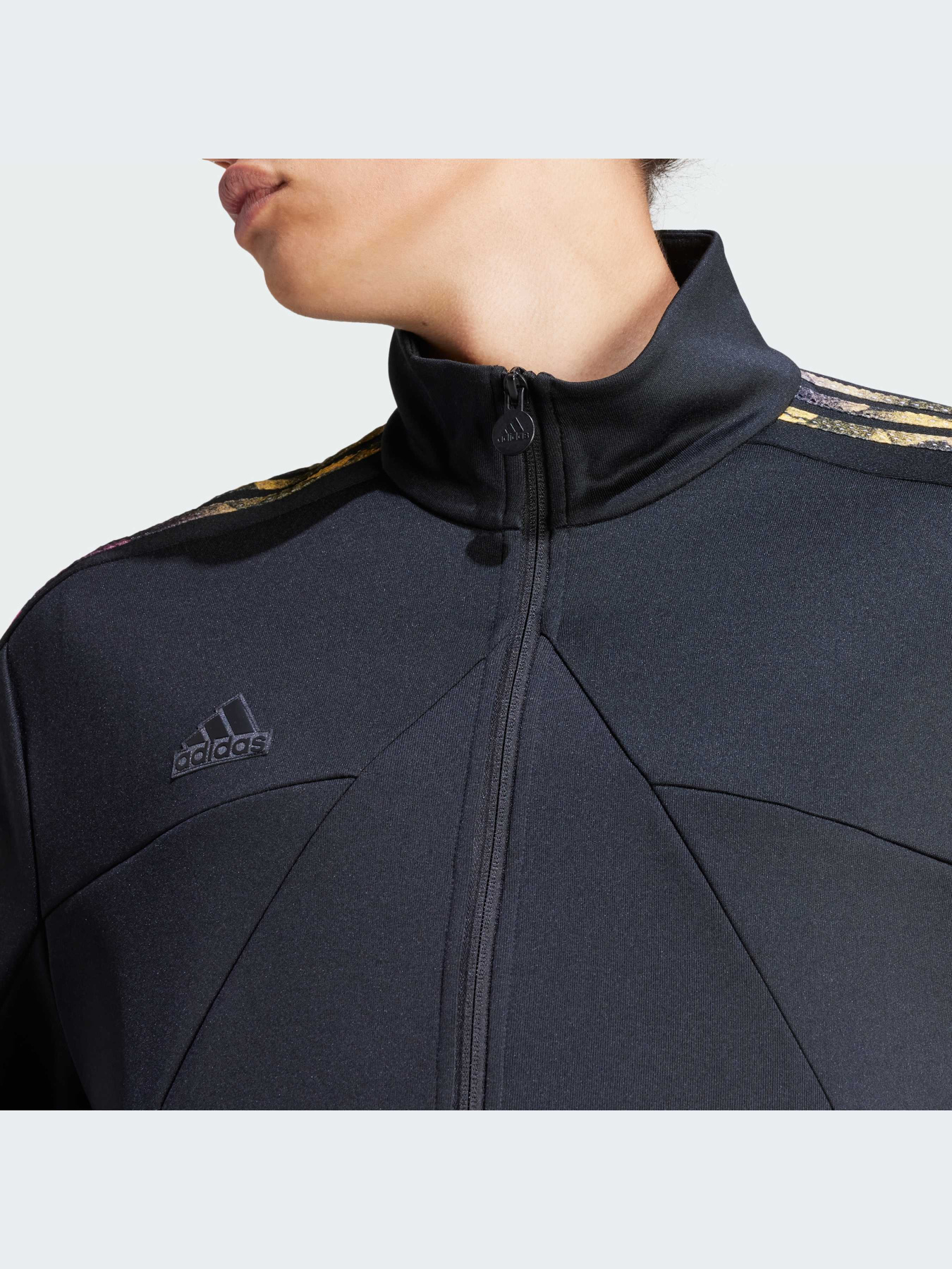 Худи и свитшоты Adidas Tiro модель IP3787-KZ Фото