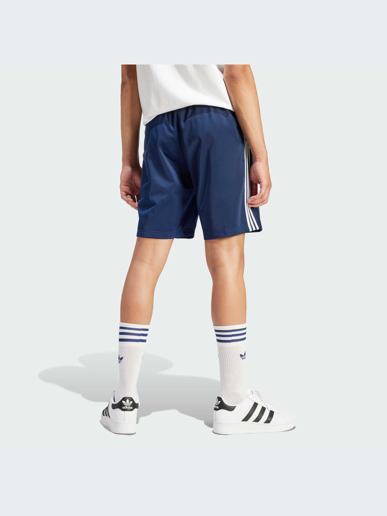 Шорты Adidas Adicolor модель IM9422-KZ Шорты Adidas Adicolor модель IM9422-KZ Фото