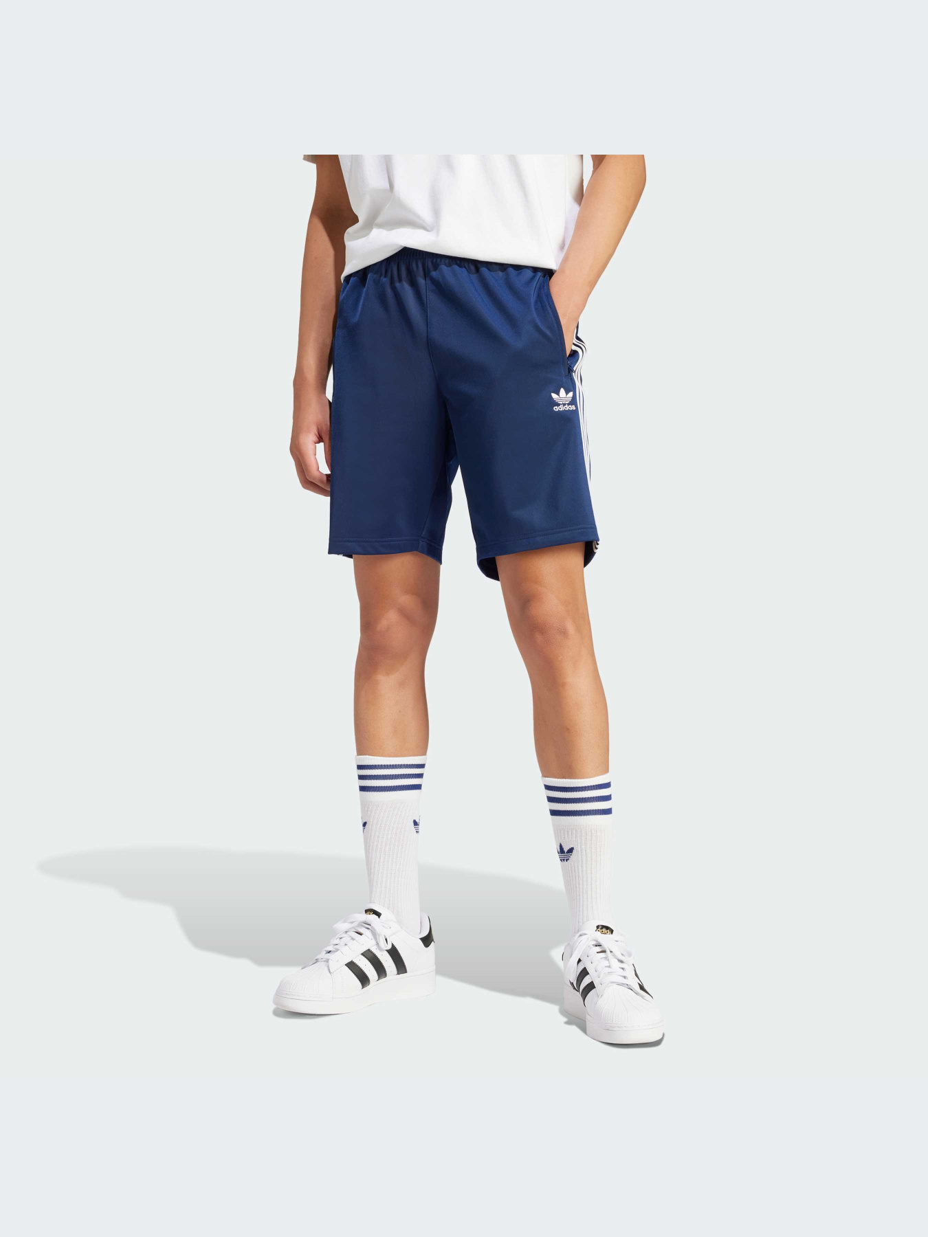 Шорты Adidas Adicolor модель IM9422-KZ Шорты Adidas Adicolor модель IM9422-KZ Фото