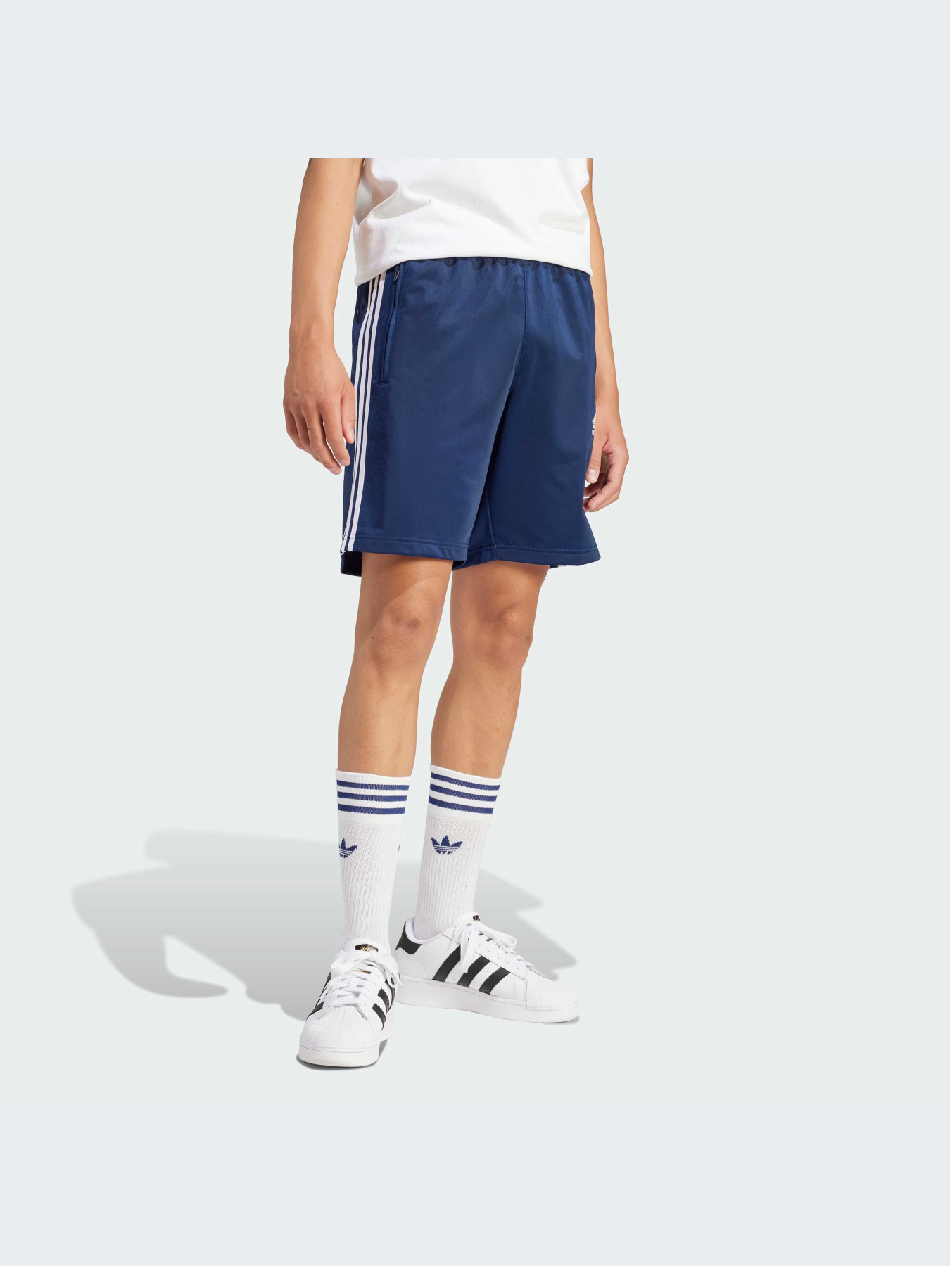 Шорты Adidas Adicolor модель IM9422-KZ Шорты Adidas Adicolor модель IM9422-KZ Фото