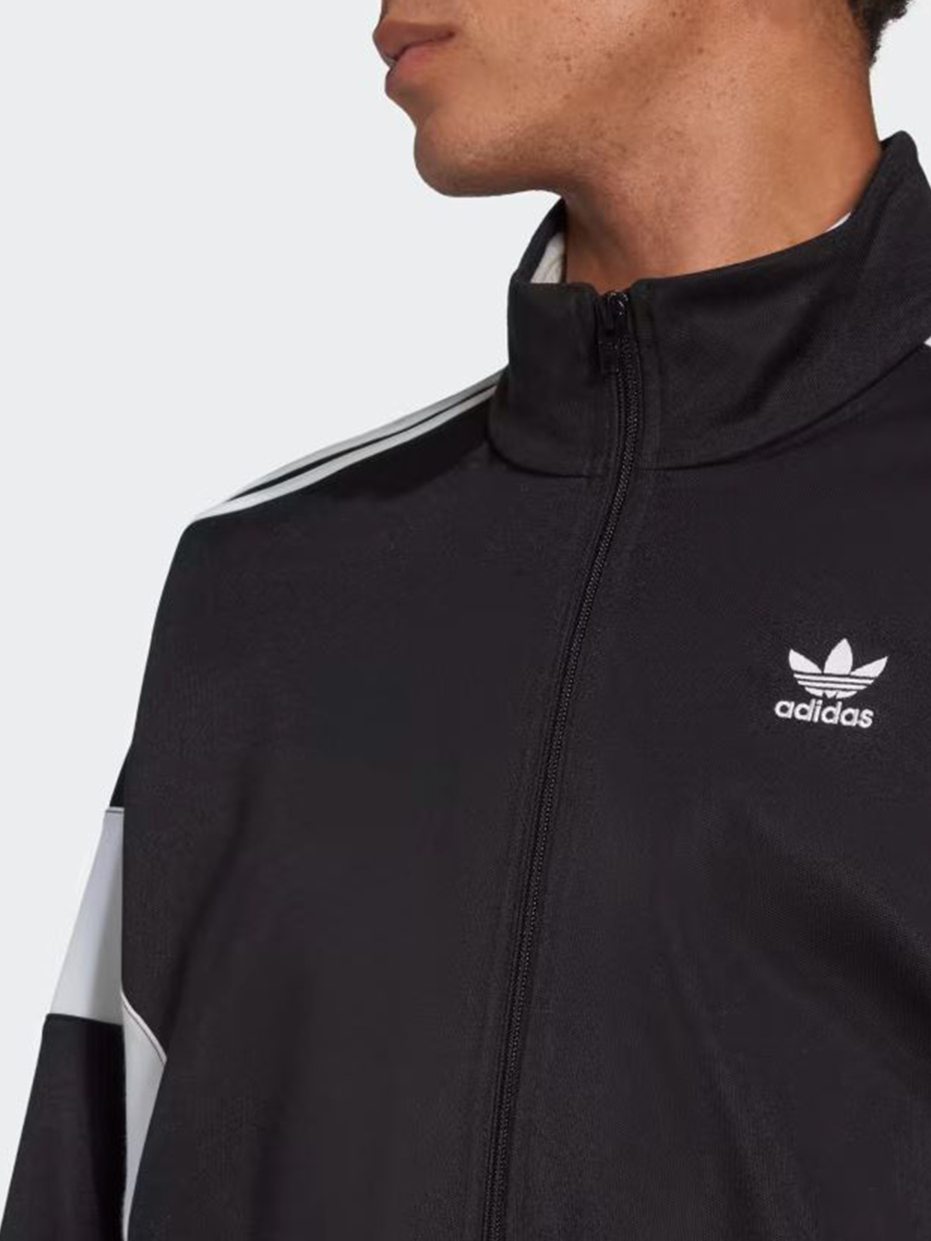 Худи и свитшоты Adidas модель HS2064 Фото