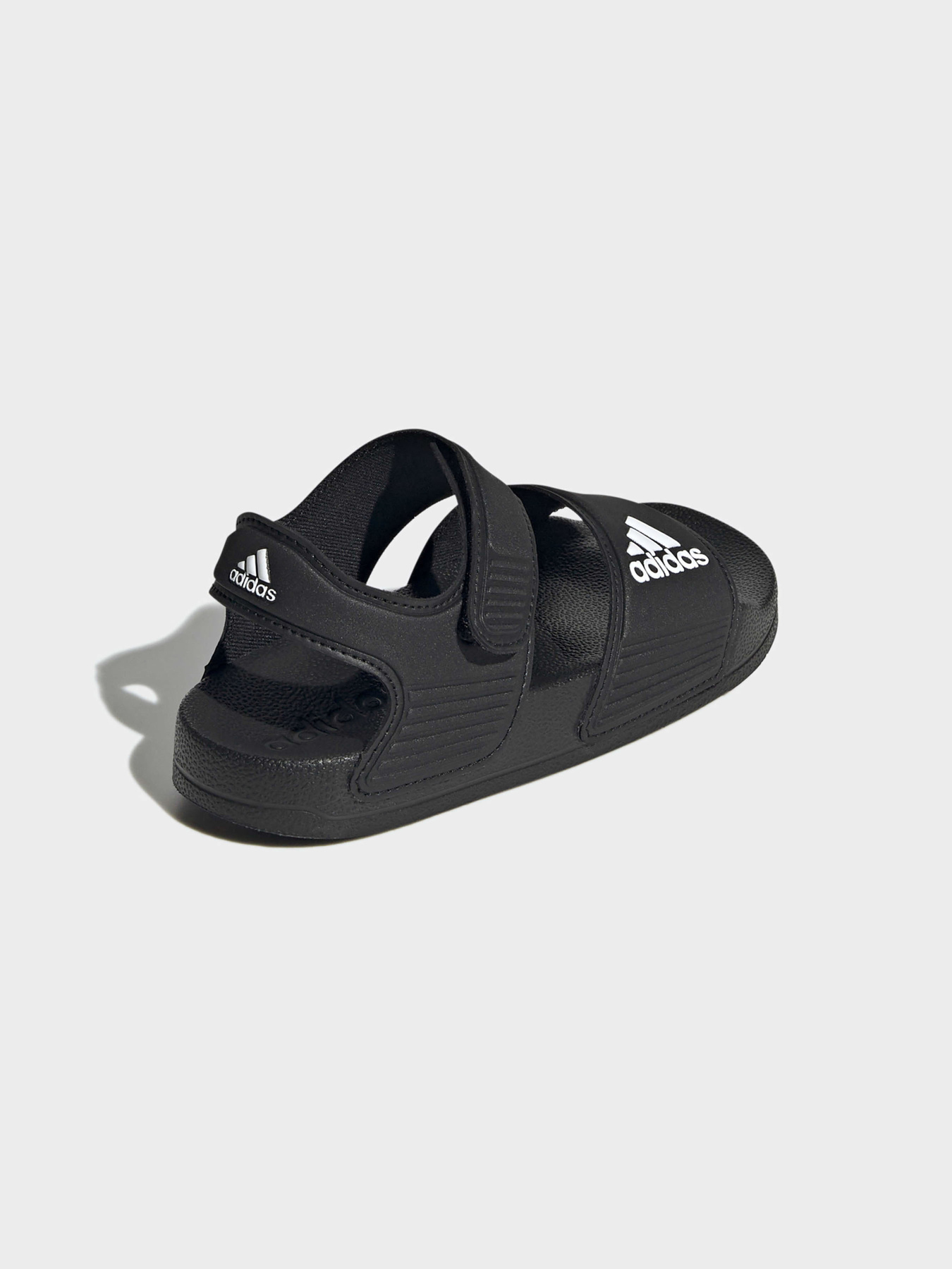 Шлёпанцы Adidas модель GW0344 Шлёпанцы Adidas модель GW0344 Фото