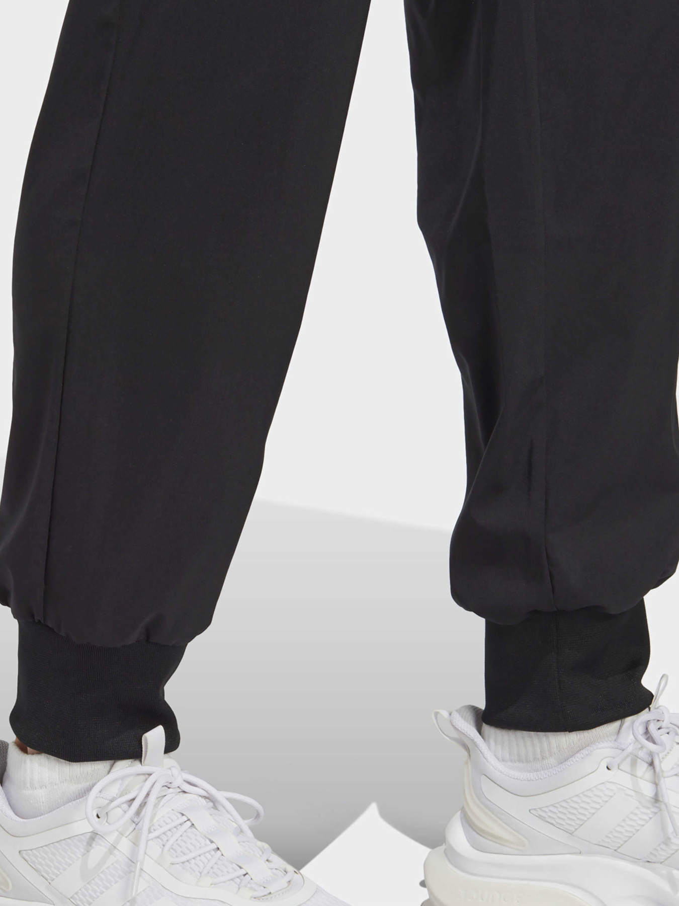 Брюки Adidas модель IC0059 Брюки Adidas модель IC0059 Фото