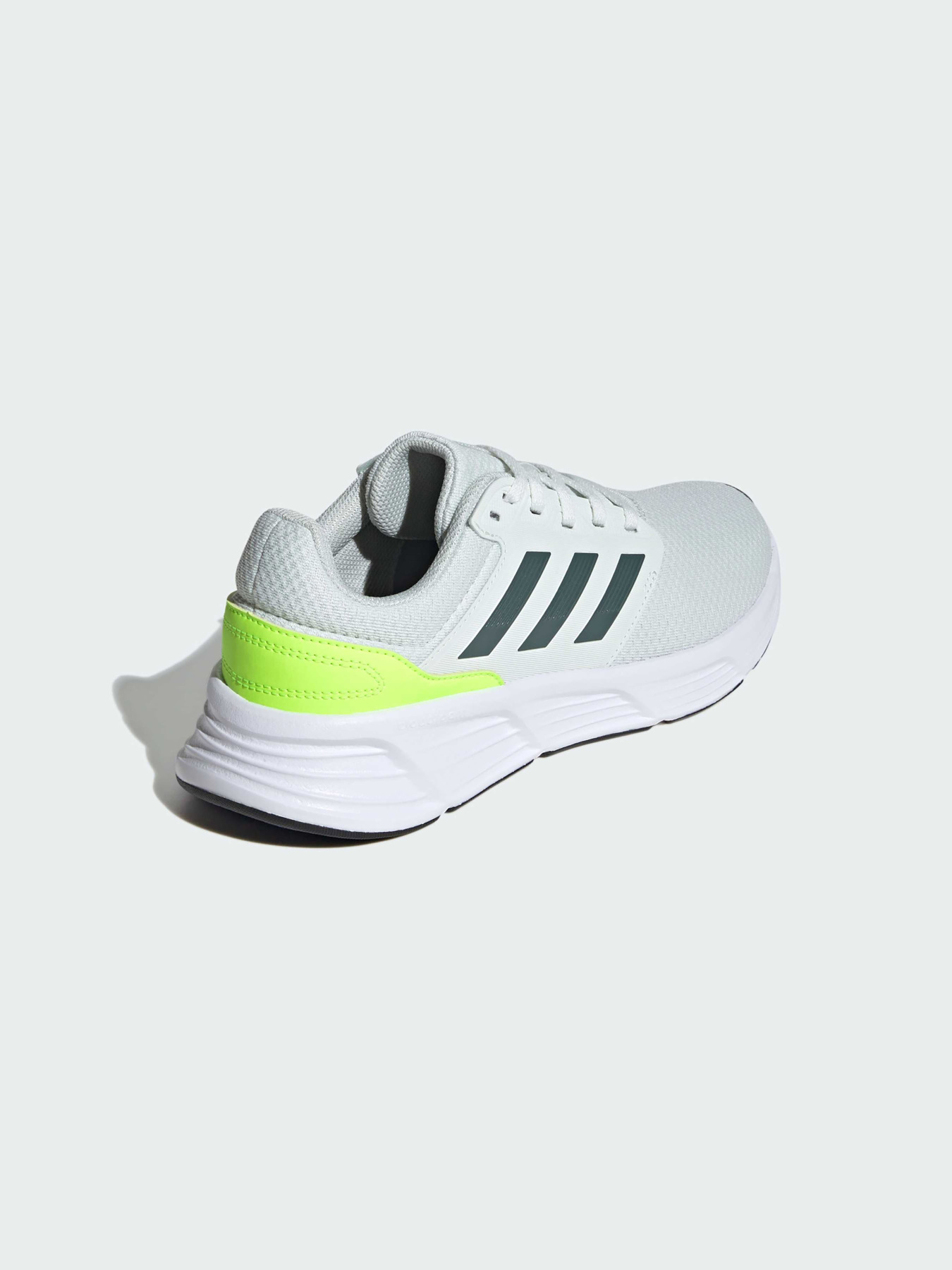 Кроссовки Adidas модель IE8135 Фото