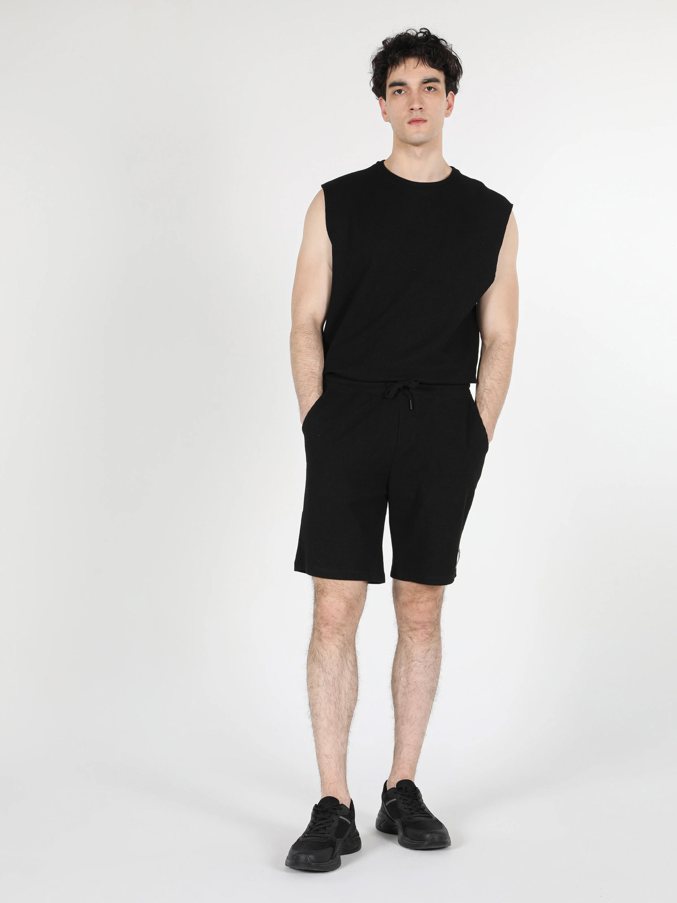 Шорты Colin’s модель CL1057986_BLK Фото
