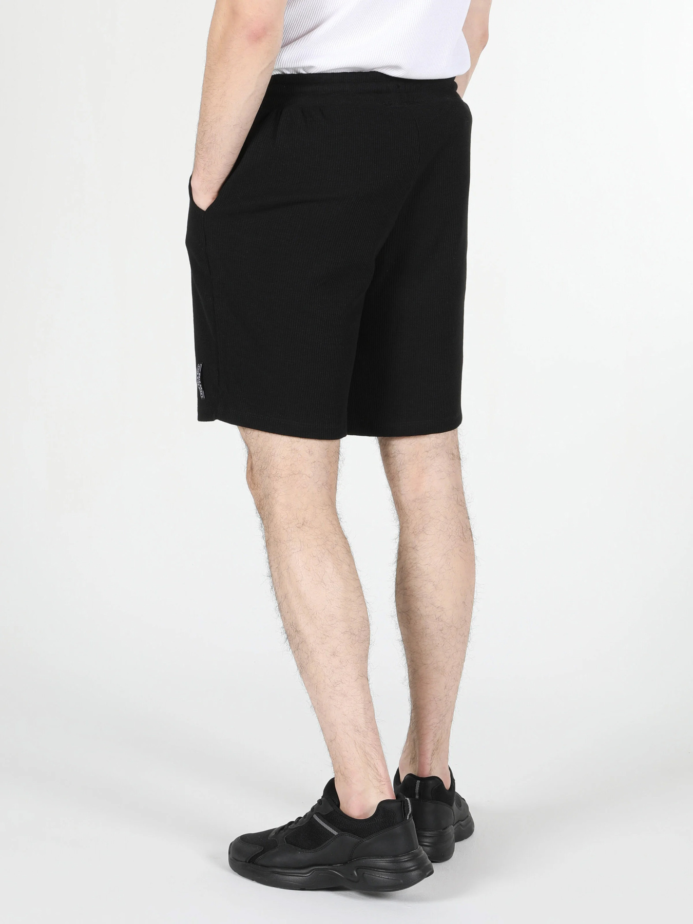 Шорты Colin’s модель CL1057986_BLK Фото