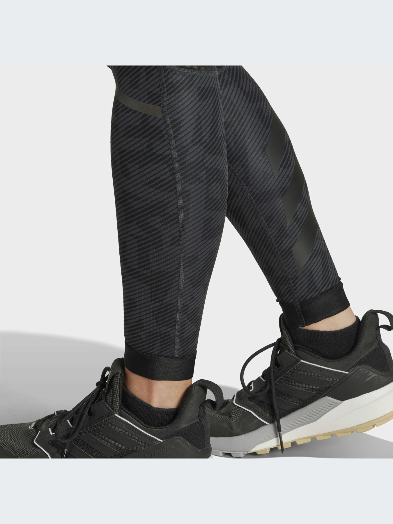 Брюки Adidas модель HL1727-KZ Фото