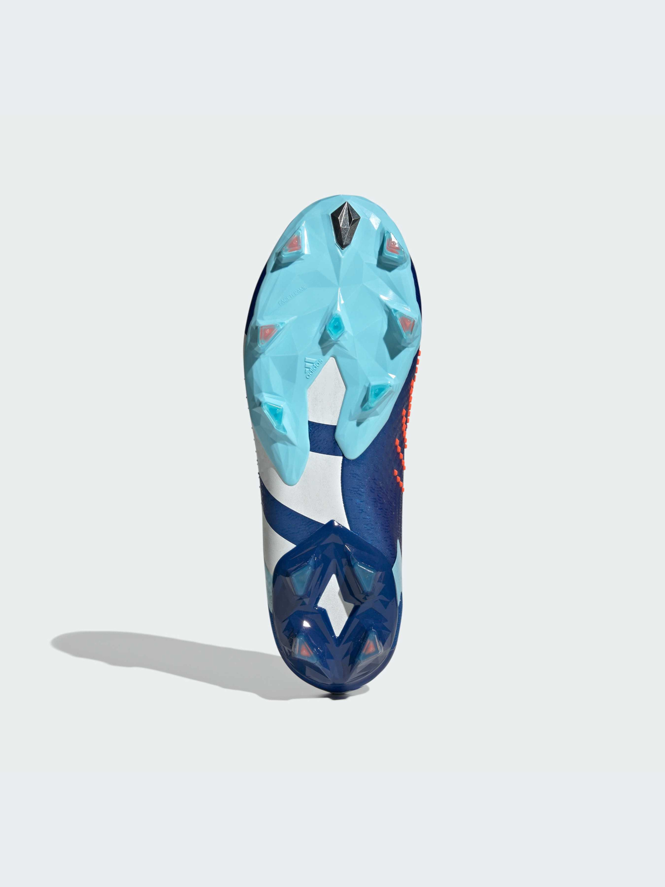 Кроссовки Adidas Predator модель GZ0038-KZ Кроссовки Adidas Predator модель GZ0038-KZ Фото