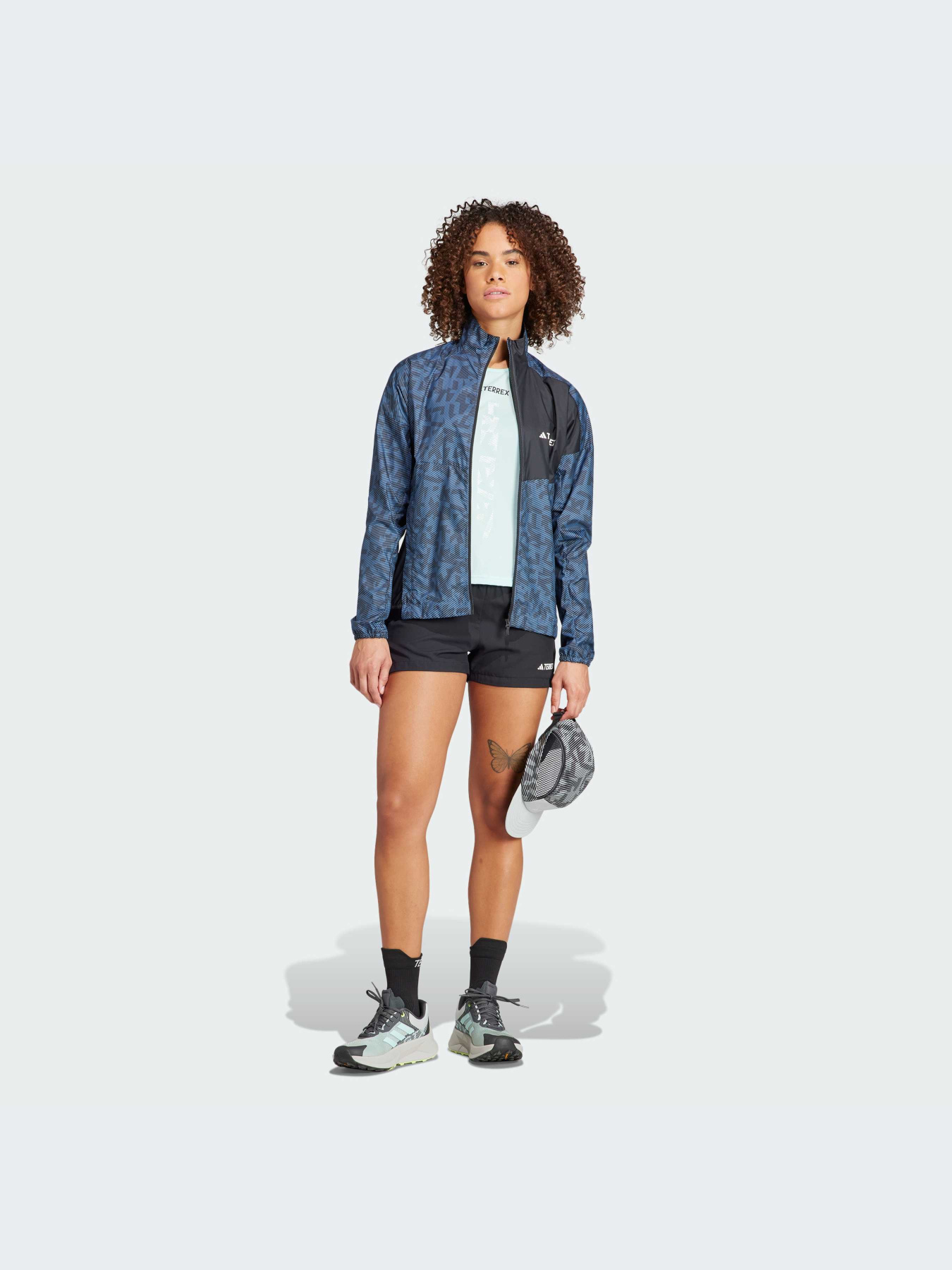 Куртки и дубленки Adidas модель IA1808-KZ Фото