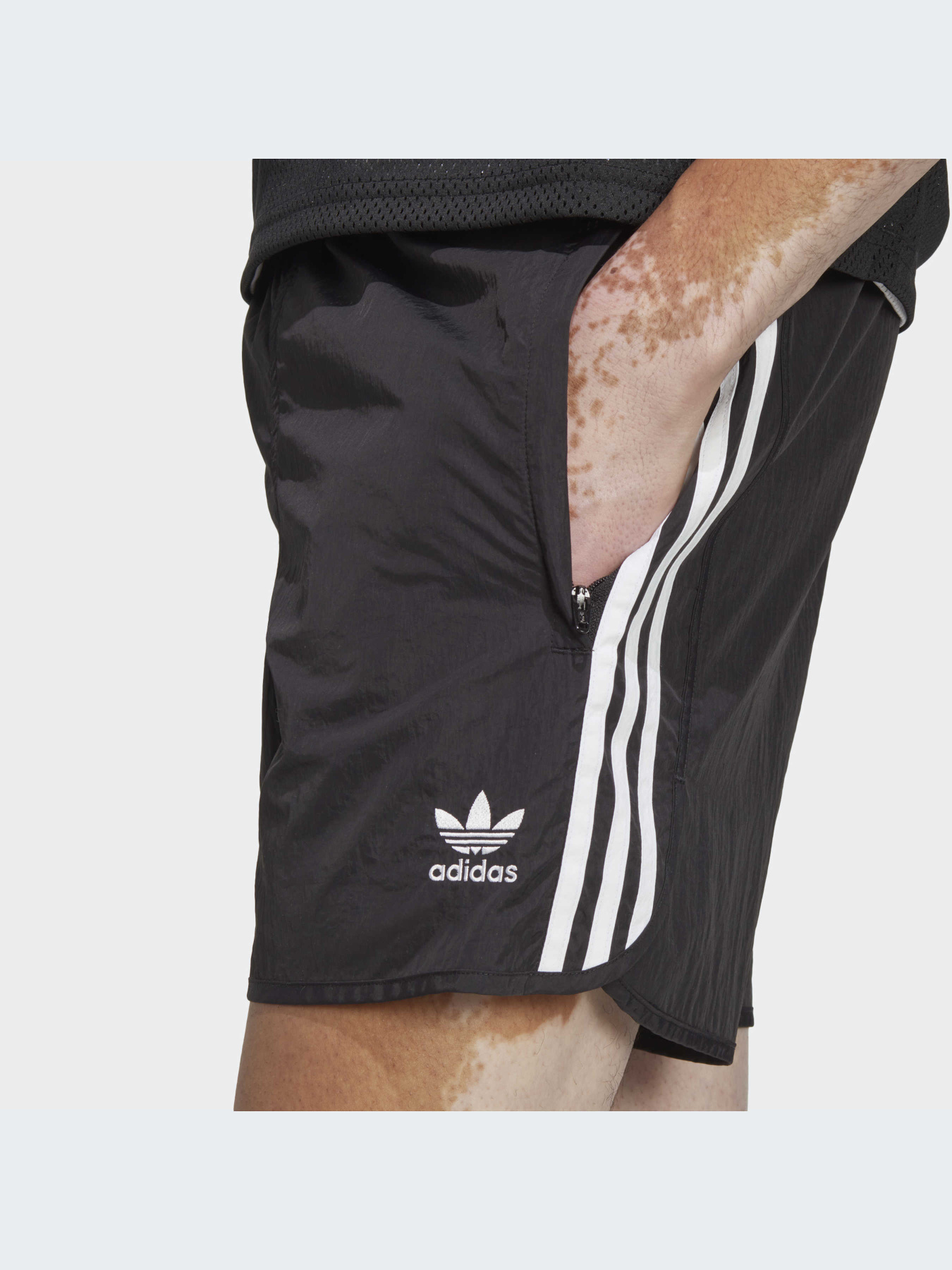 Шорты Adidas модель HS2069-KZ Фото
