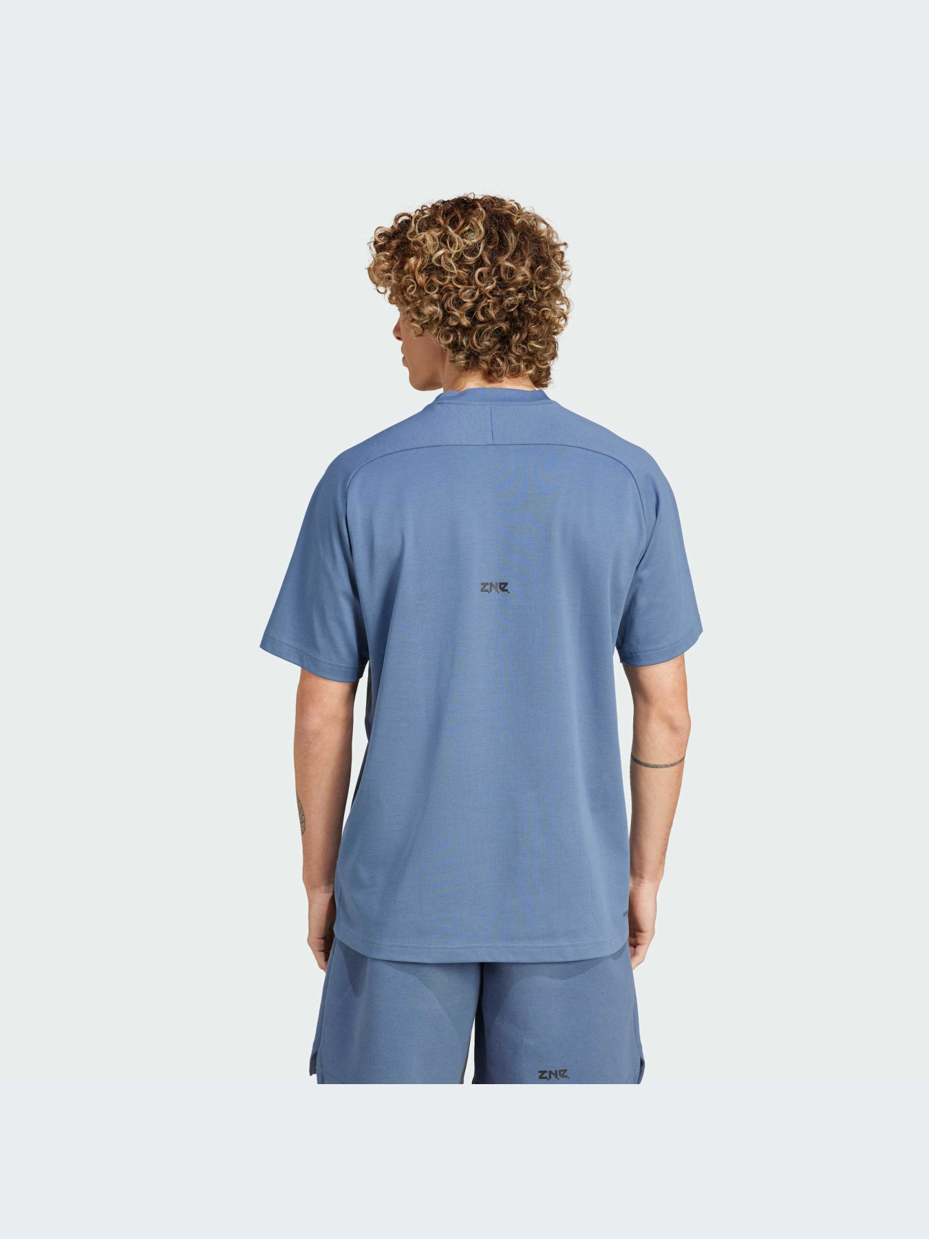Футболки и поло Adidas ZNE модель IR5234-KZ Футболки и поло Adidas ZNE модель IR5234-KZ Фото