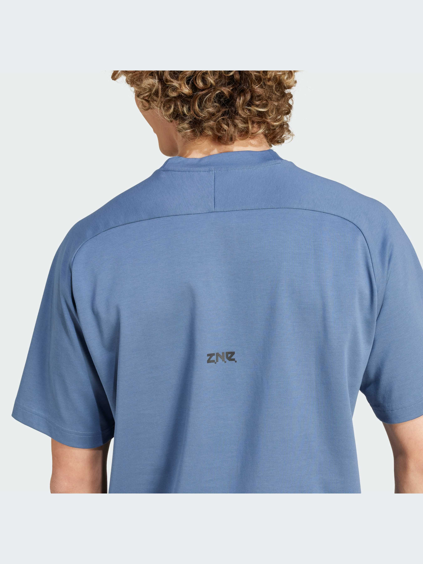 Футболки и поло Adidas ZNE модель IR5234-KZ Футболки и поло Adidas ZNE модель IR5234-KZ Фото