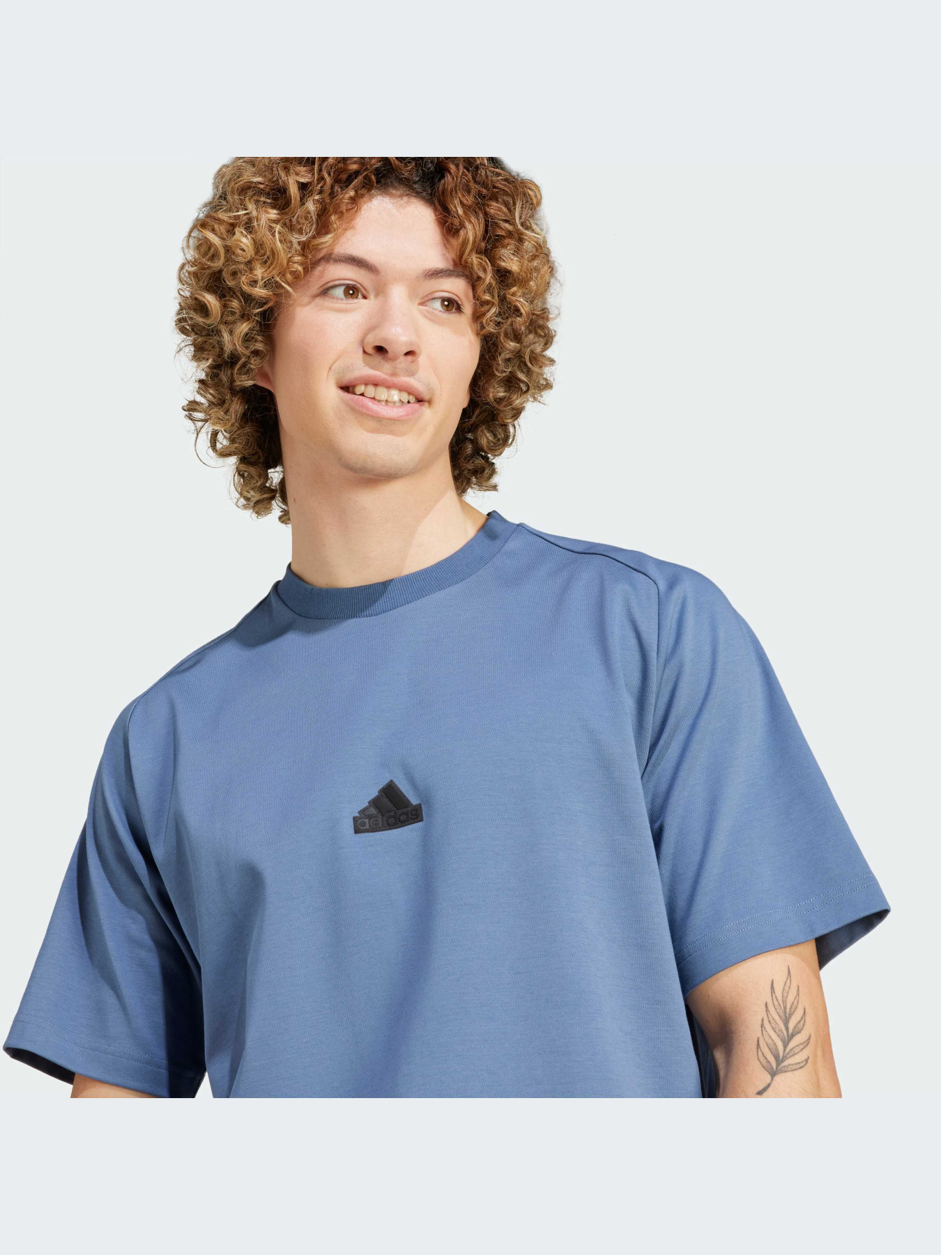 Футболки и поло Adidas ZNE модель IR5234-KZ Футболки и поло Adidas ZNE модель IR5234-KZ Фото