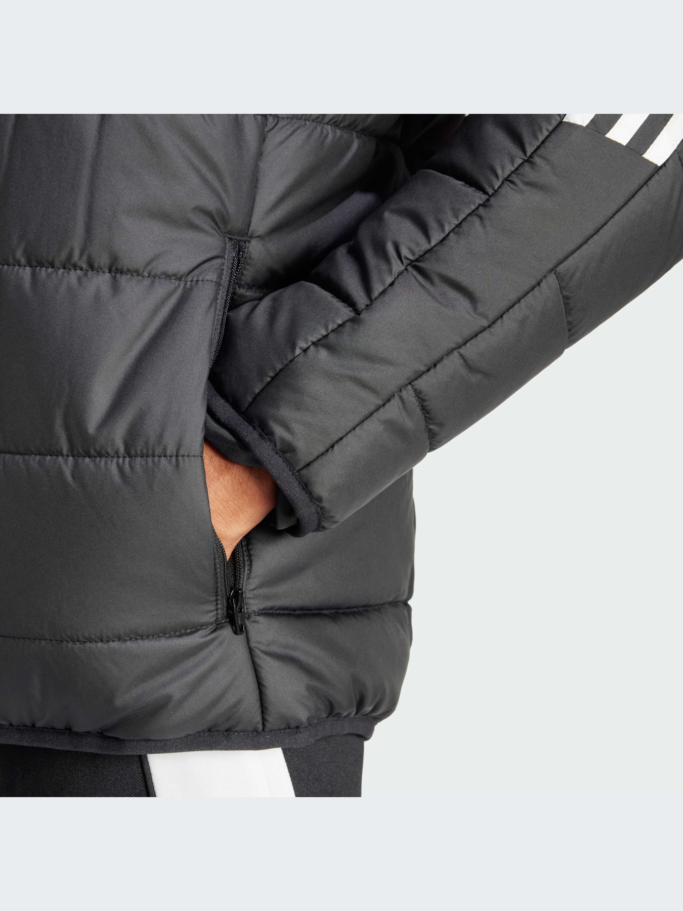 Куртки и дубленки Adidas Tiro модель IJ7388-KZ Фото