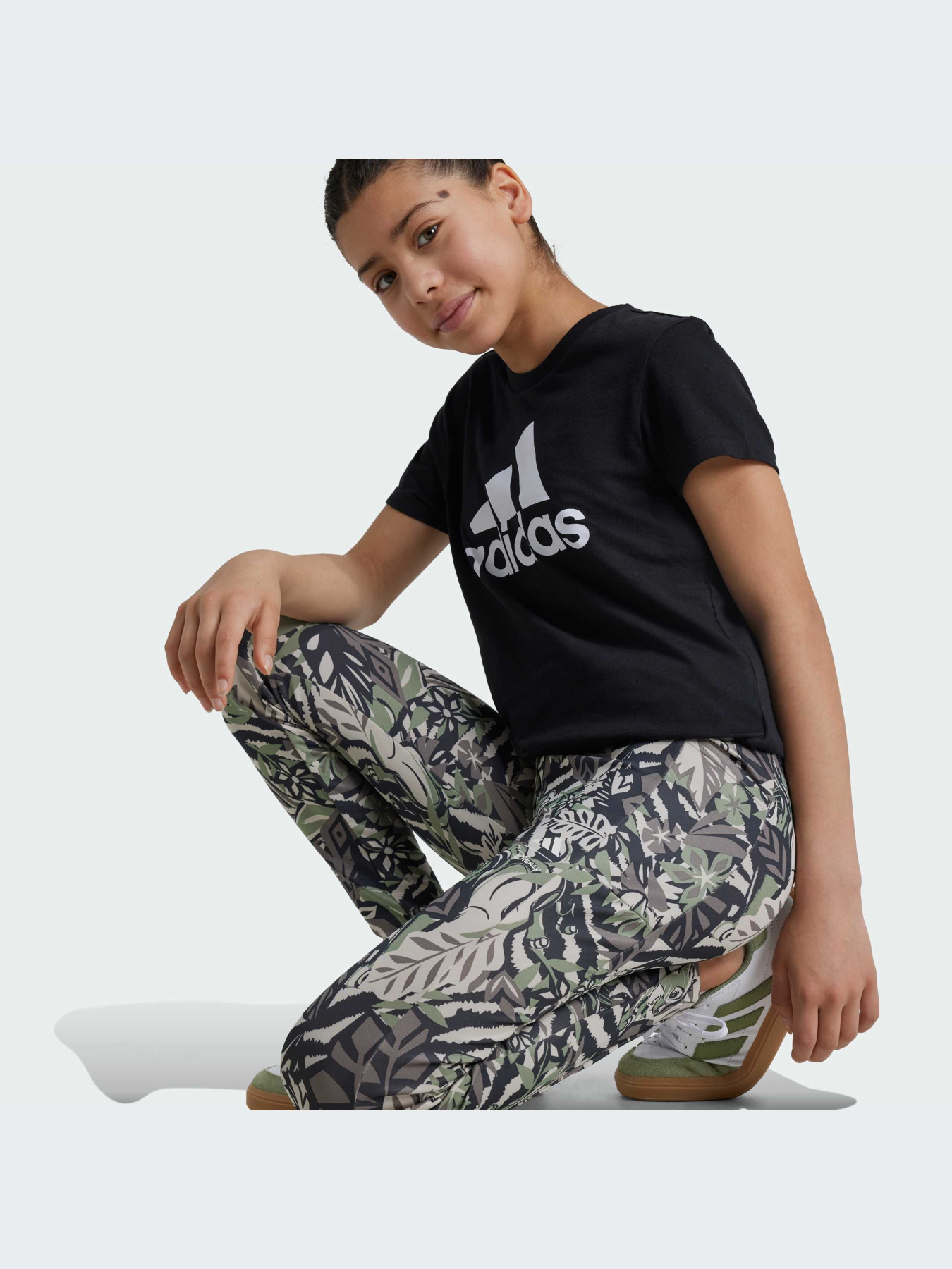Брюки Adidas Disney модель IV7356-KZ Фото