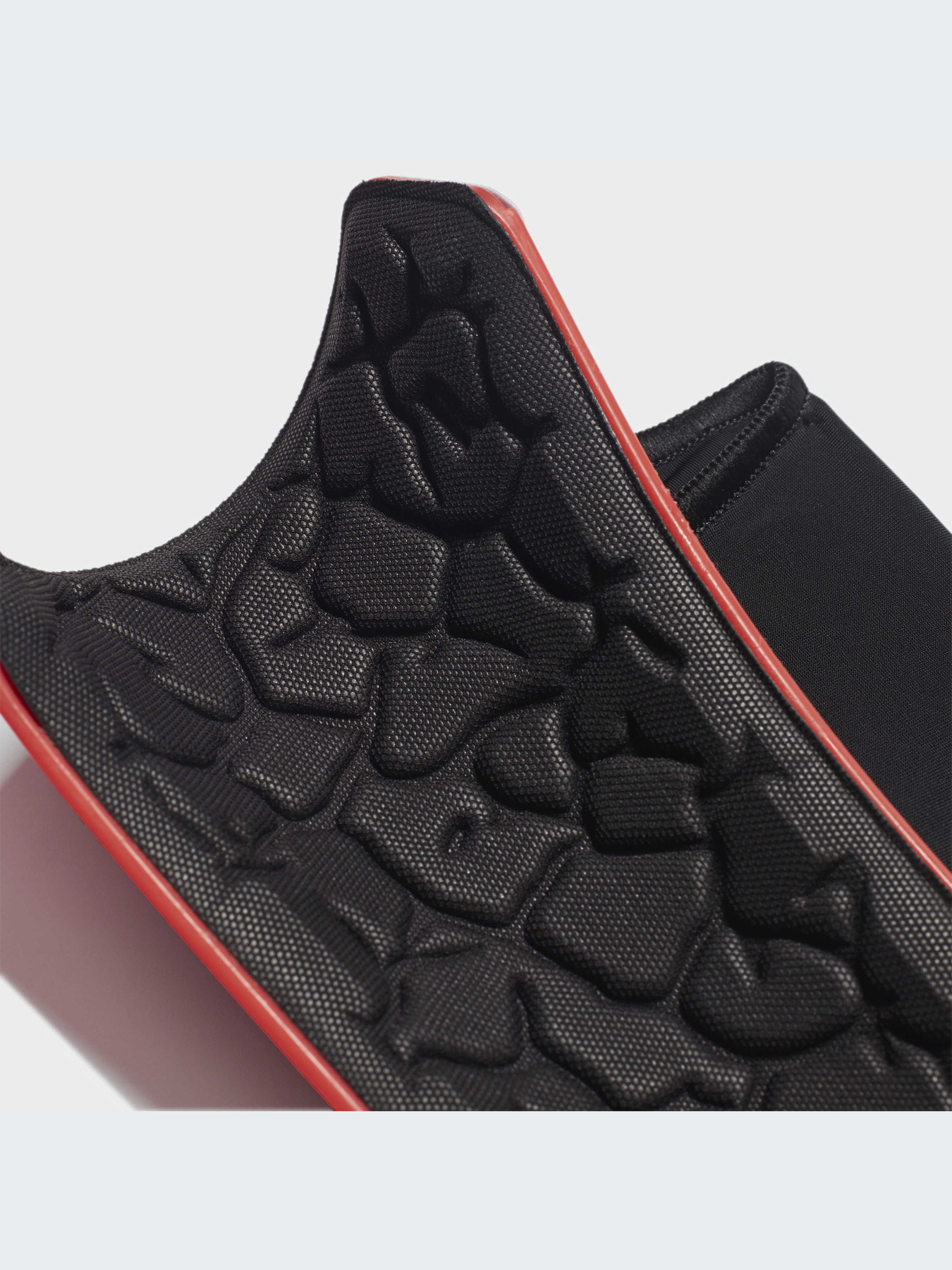 Щитки Adidas Predator модель GR1522-KZ Фото