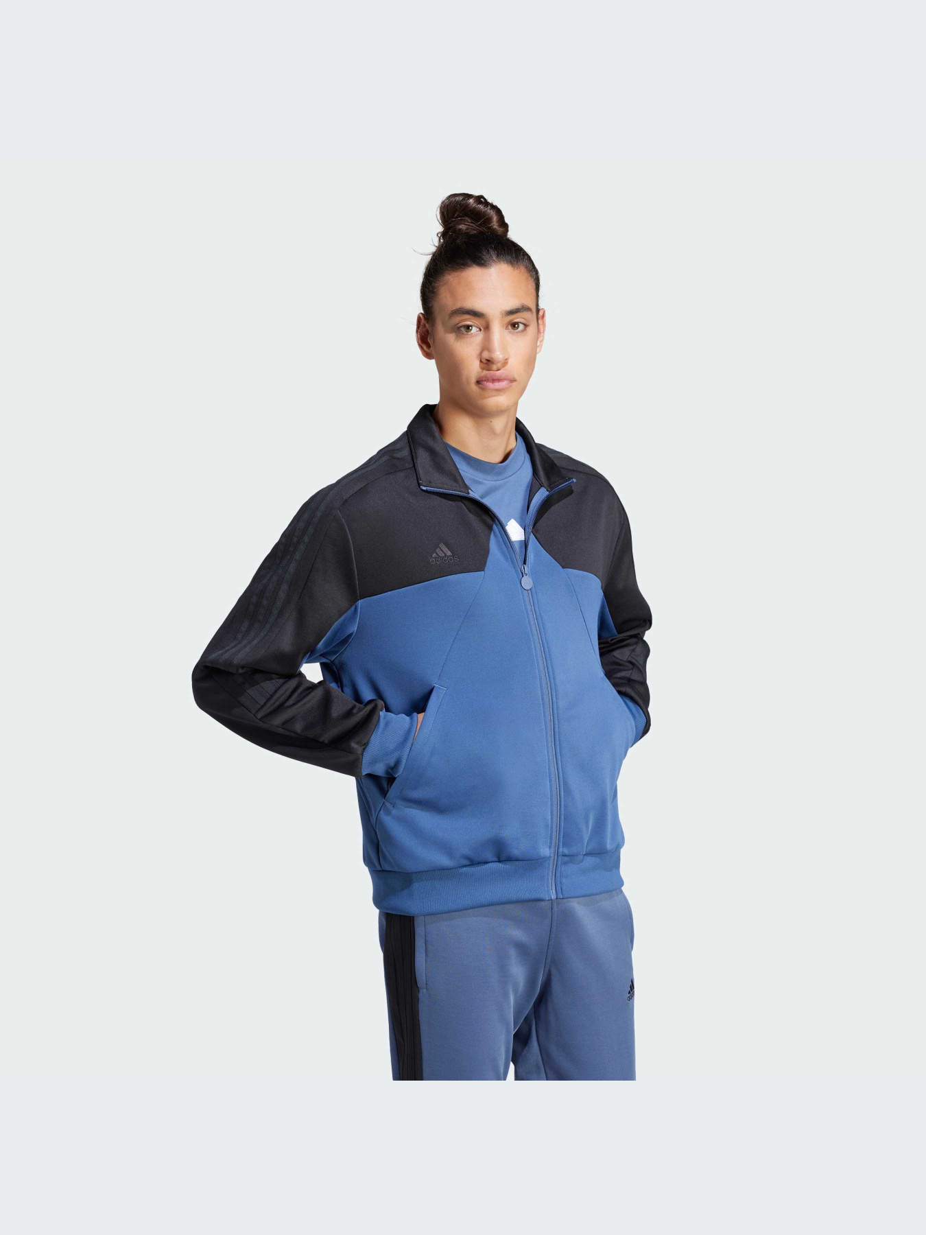 Худи и свитшоты Adidas Tiro модель IS1528-KZ Фото