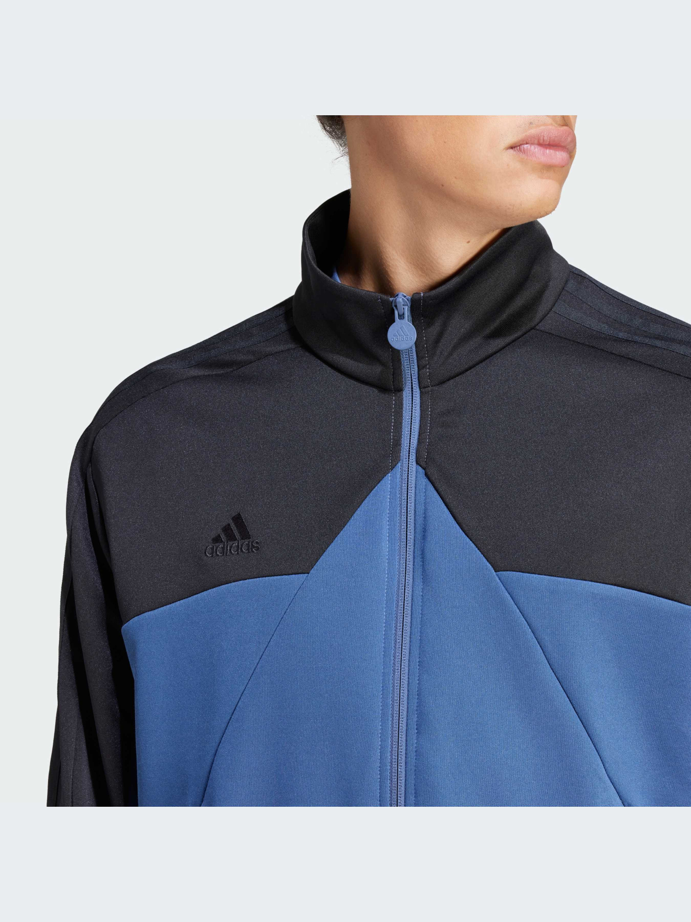 Худи и свитшоты Adidas Tiro модель IS1528-KZ Фото